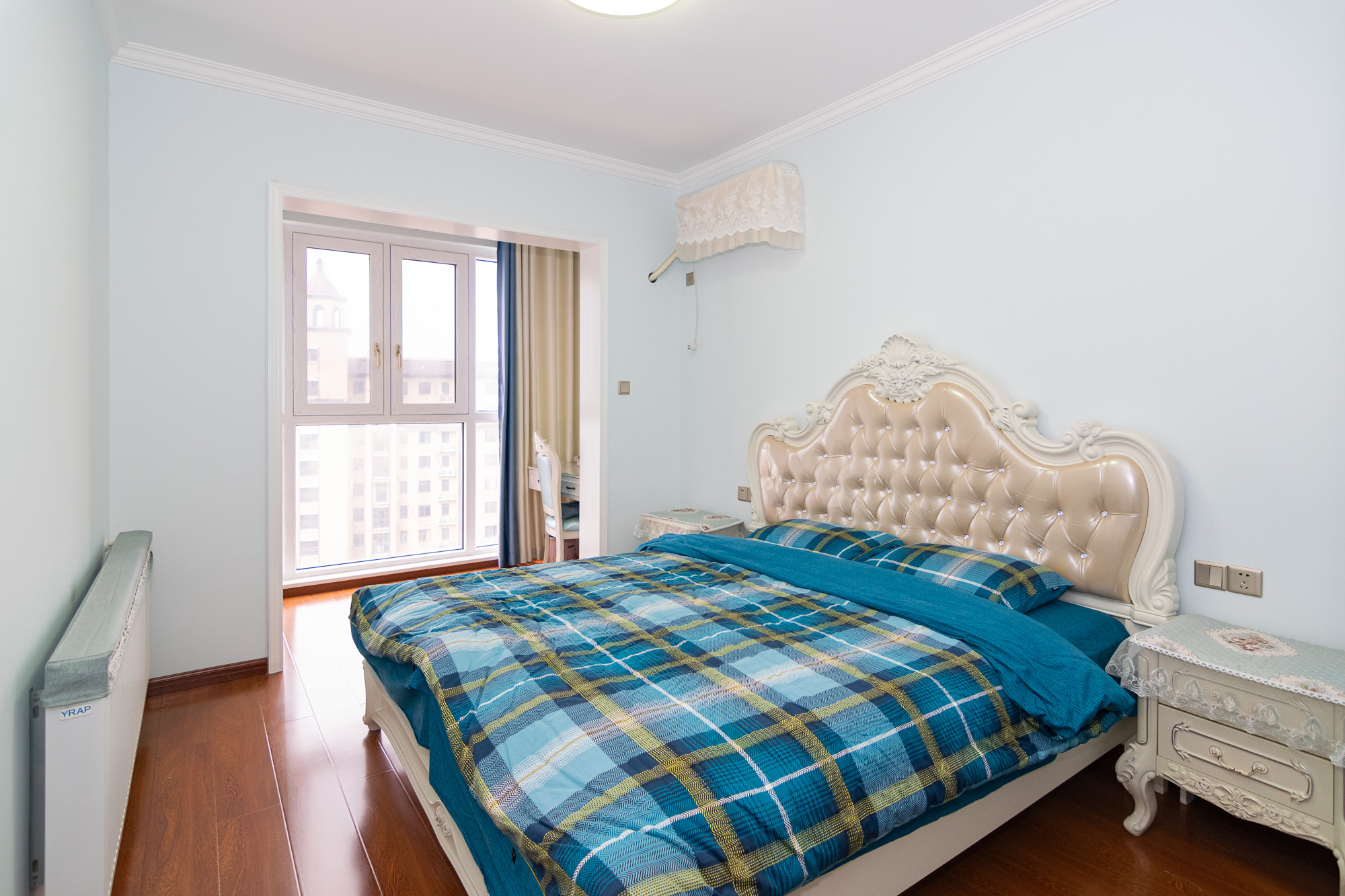 高域自然城 4室2厅2卫 99.8万 高域自然城 4室2厅2卫 99.8万卧室