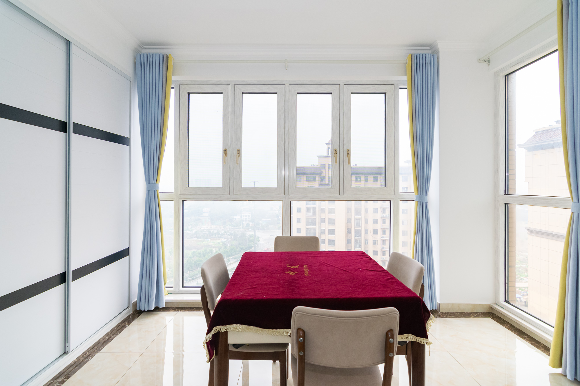 高域自然城 4室2厅2卫 99.8万 高域自然城 4室2厅2卫 99.8万阳台