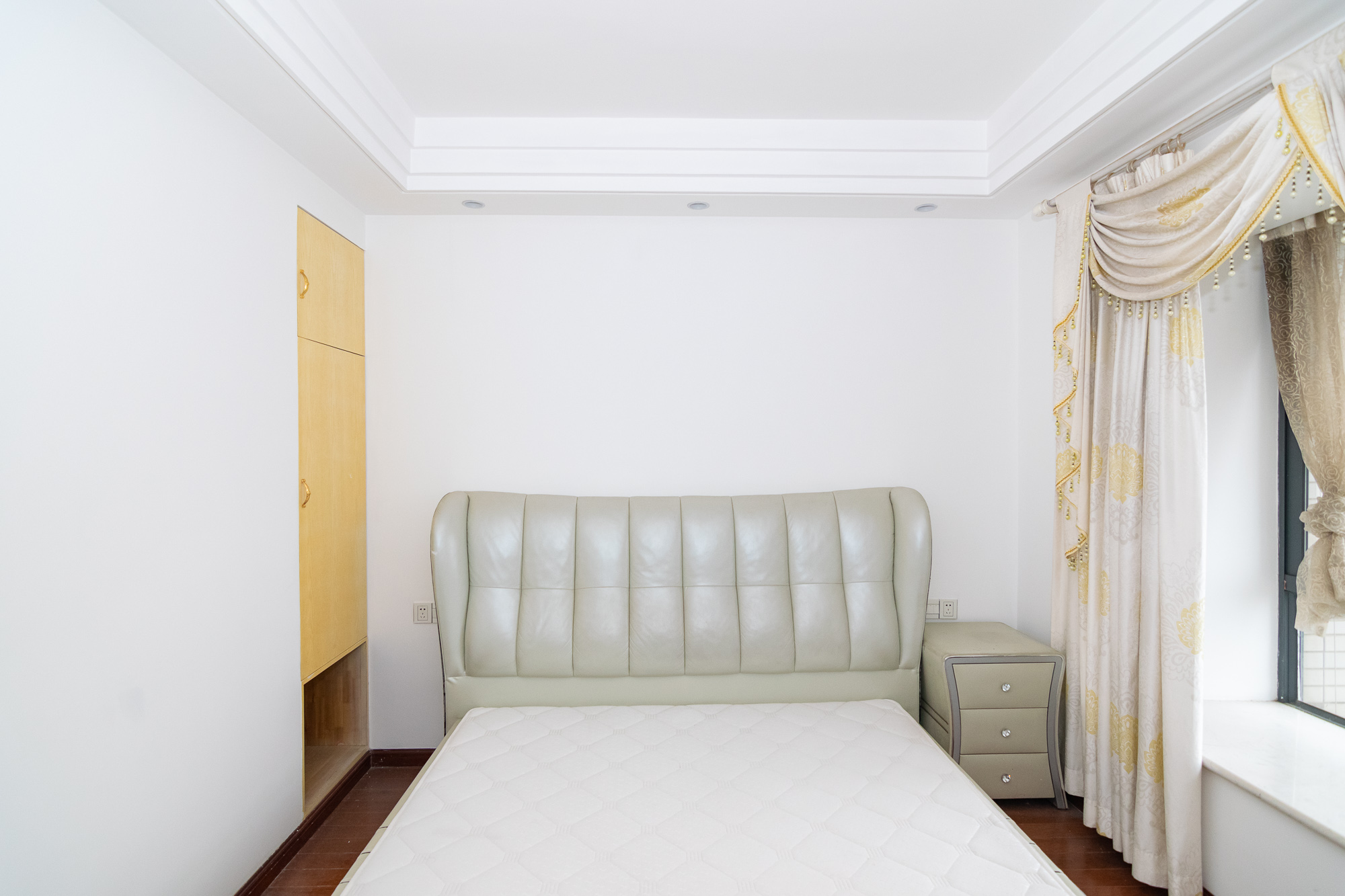 联诚国际城 3室2厅2卫 75.0万 联诚国际城 3室2厅2卫 75.0万卧室