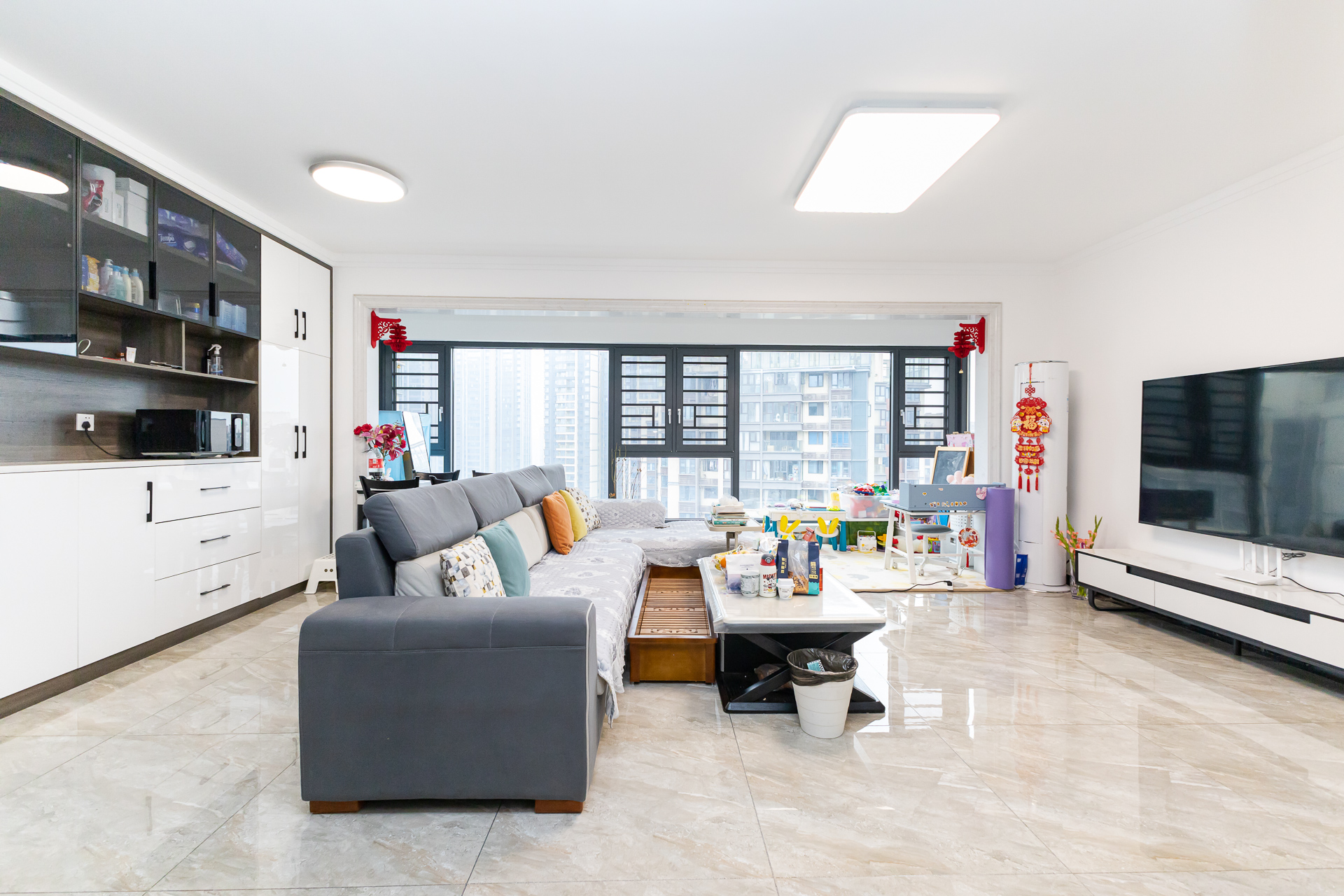 万润滨江天著 4室2厅2卫 132.0万 万润滨江天著 4室2厅2卫 132.0万客厅