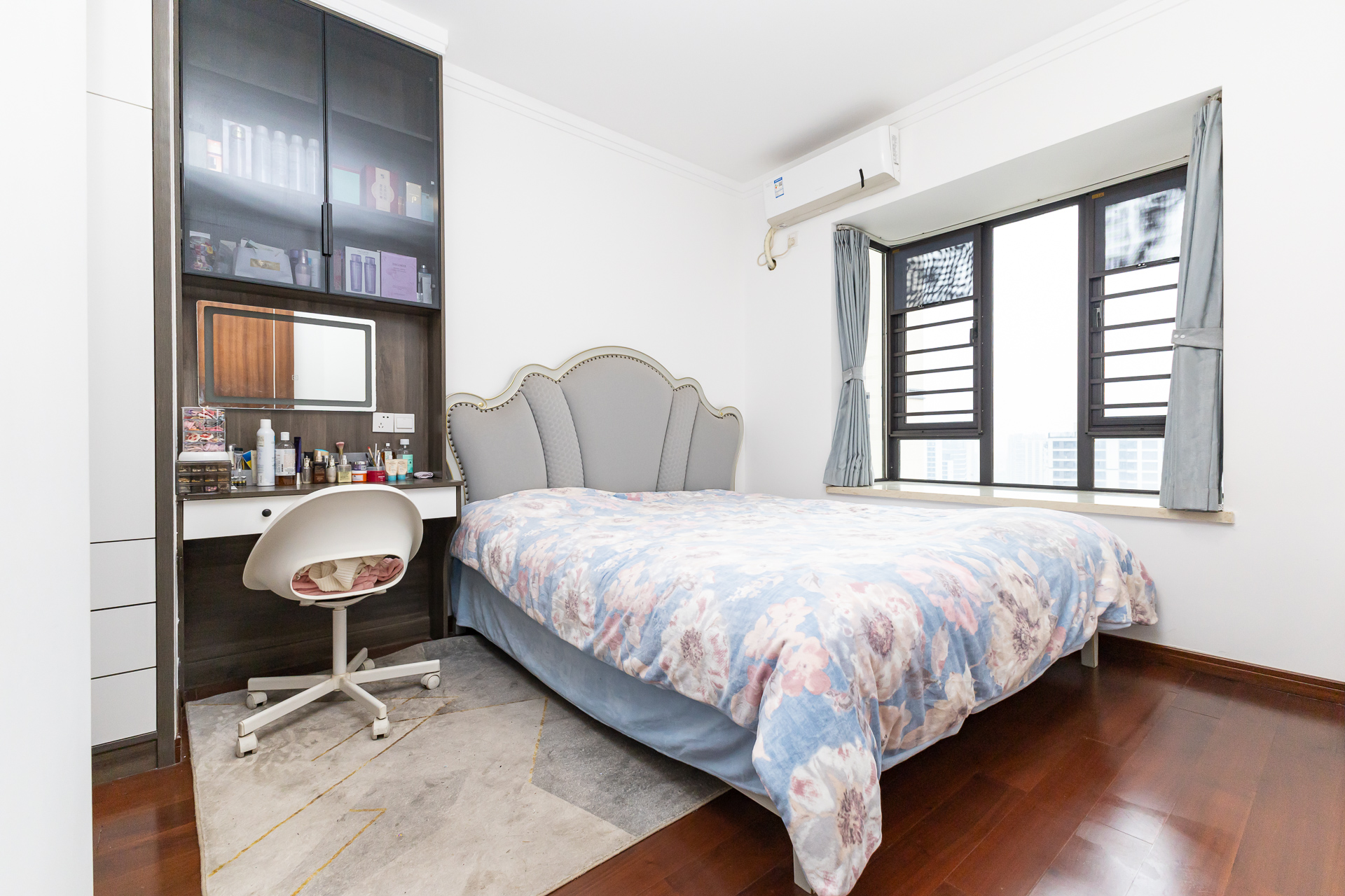 万润滨江天著 4室2厅2卫 132.0万 万润滨江天著 4室2厅2卫 132.0万卧室