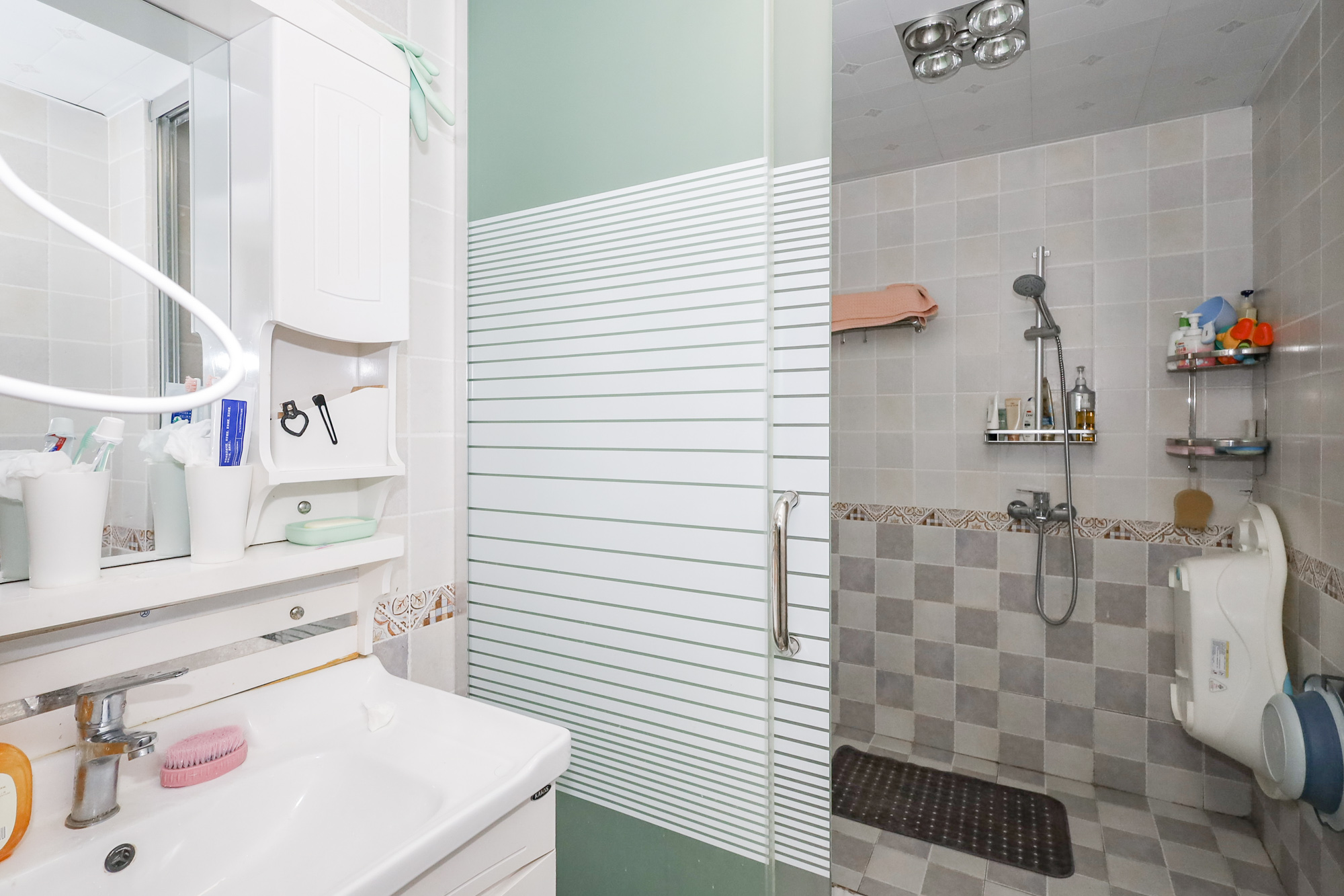 鸣沙苑总工会(市总工会宿舍) 3室2厅1卫 88.88万 鸣沙苑总工会(市总工会宿舍) 3室2厅1卫 88.88万卫生间