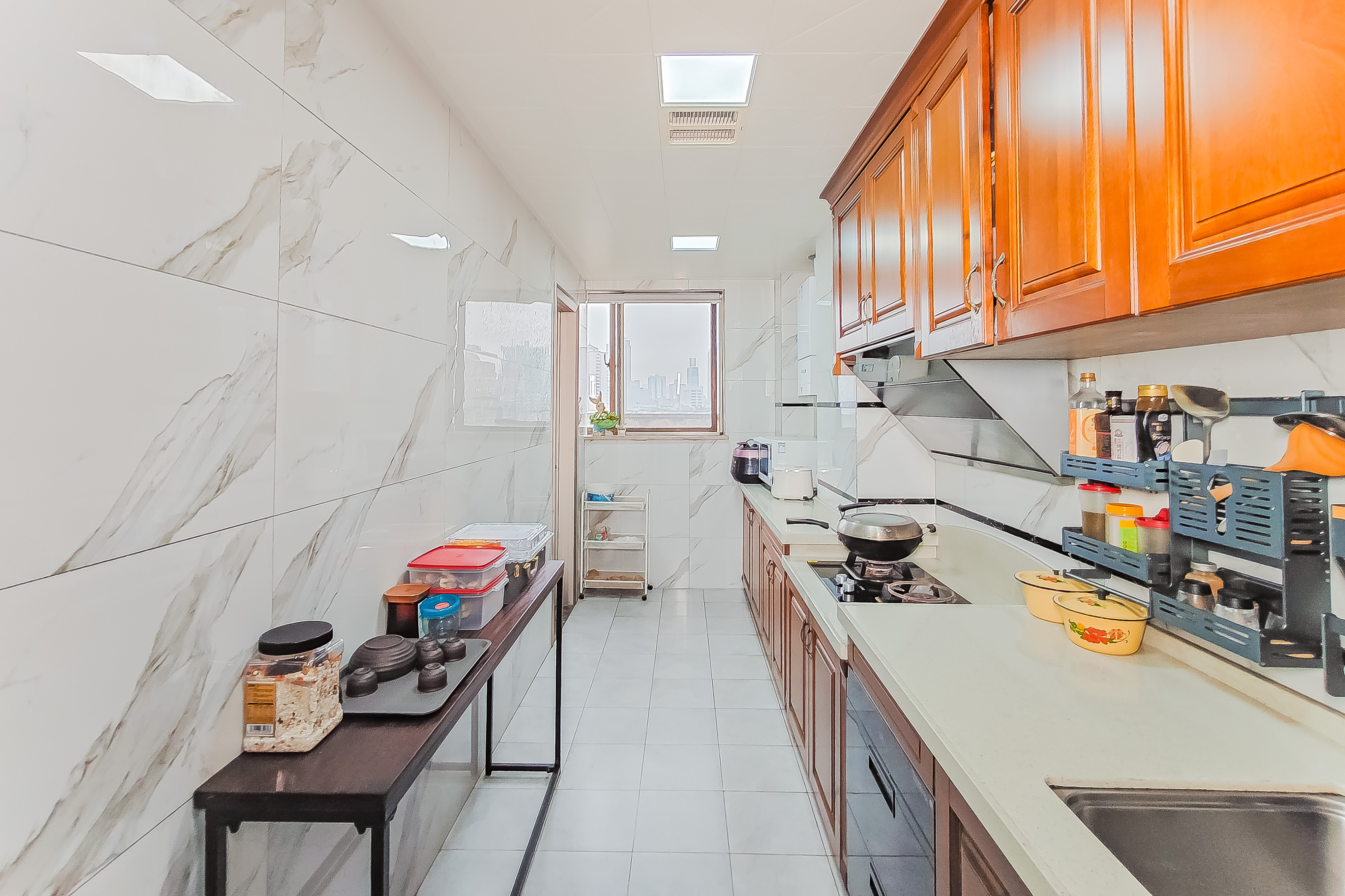 巴黎香榭  3室2厅2卫    175.0万 巴黎香榭  3室2厅2卫    175.0万厨房