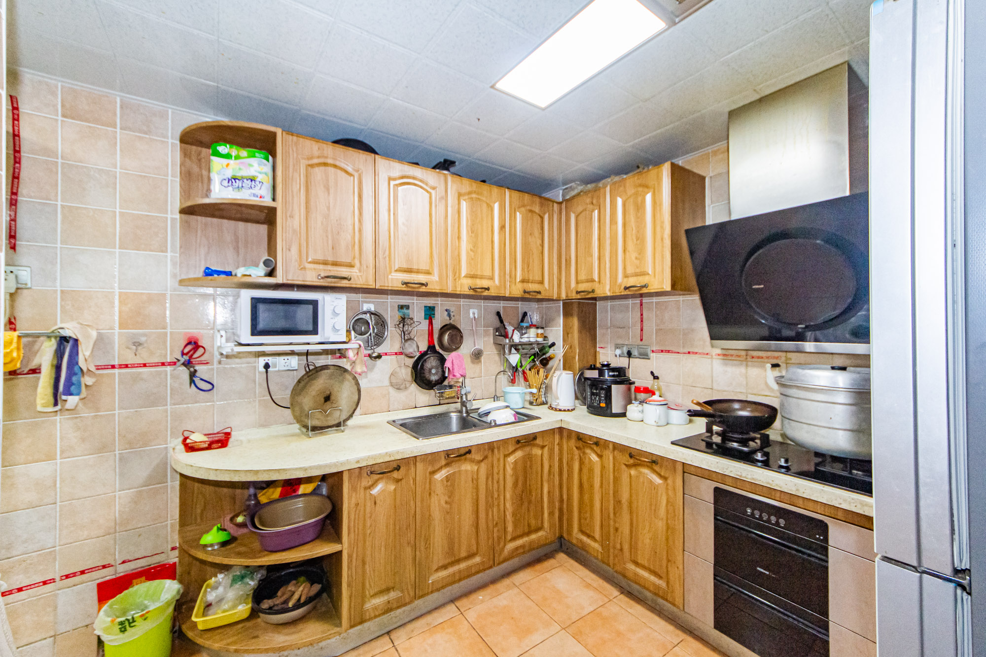 万国城（当代满庭春MOMA）三期  4室2厅2卫    115.0万厨房