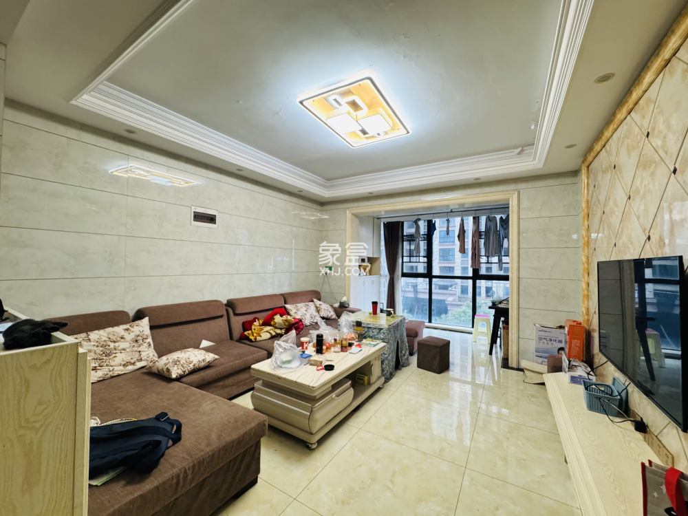 龙腾国际  3室2厅2卫    72.0万