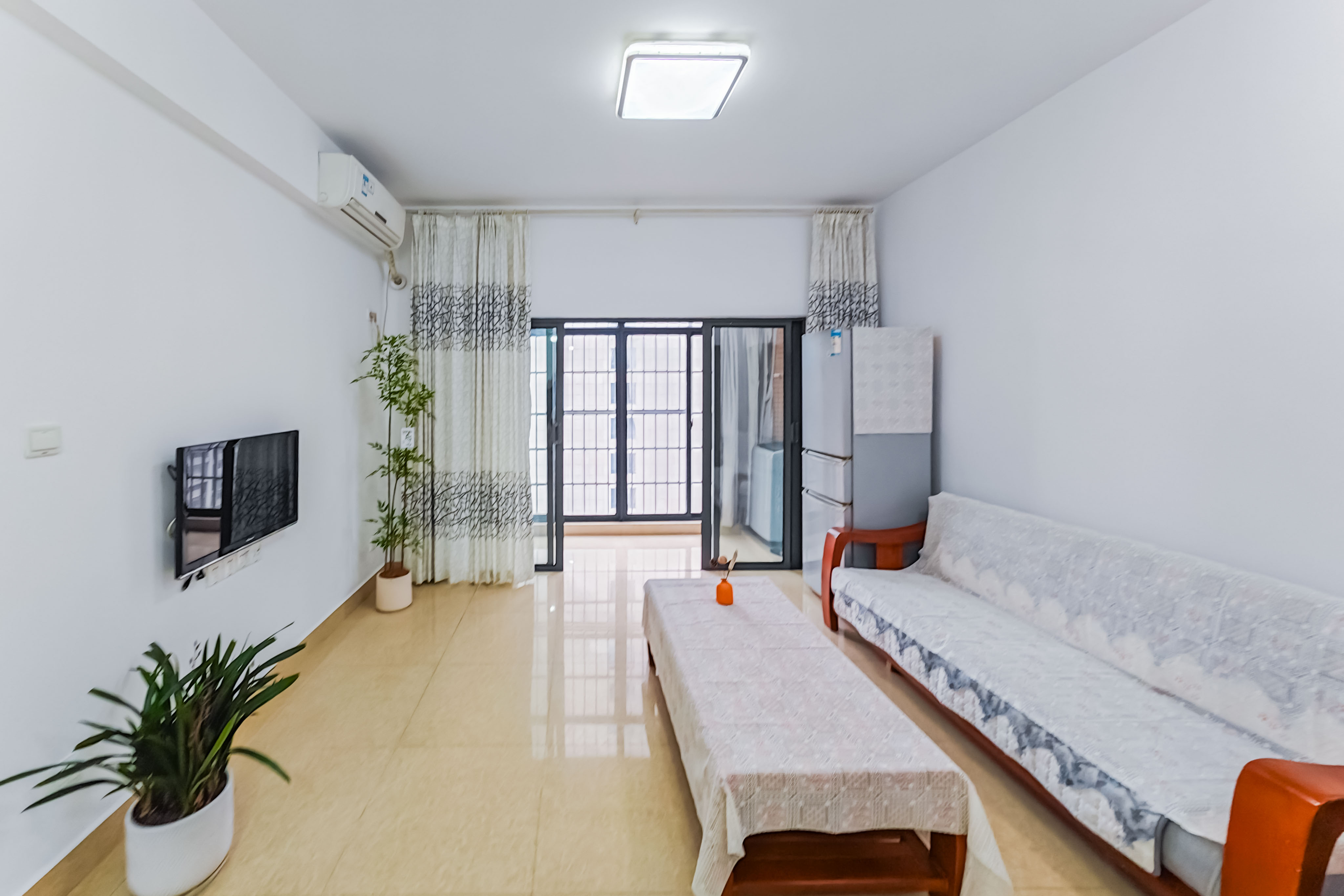 中城丽景香山园  2室2厅1卫   75.00万