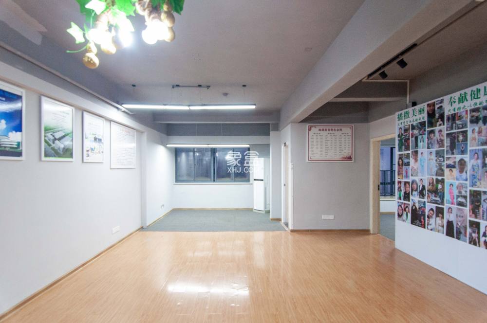 和隆花半里  3室2厅1卫   86.00万