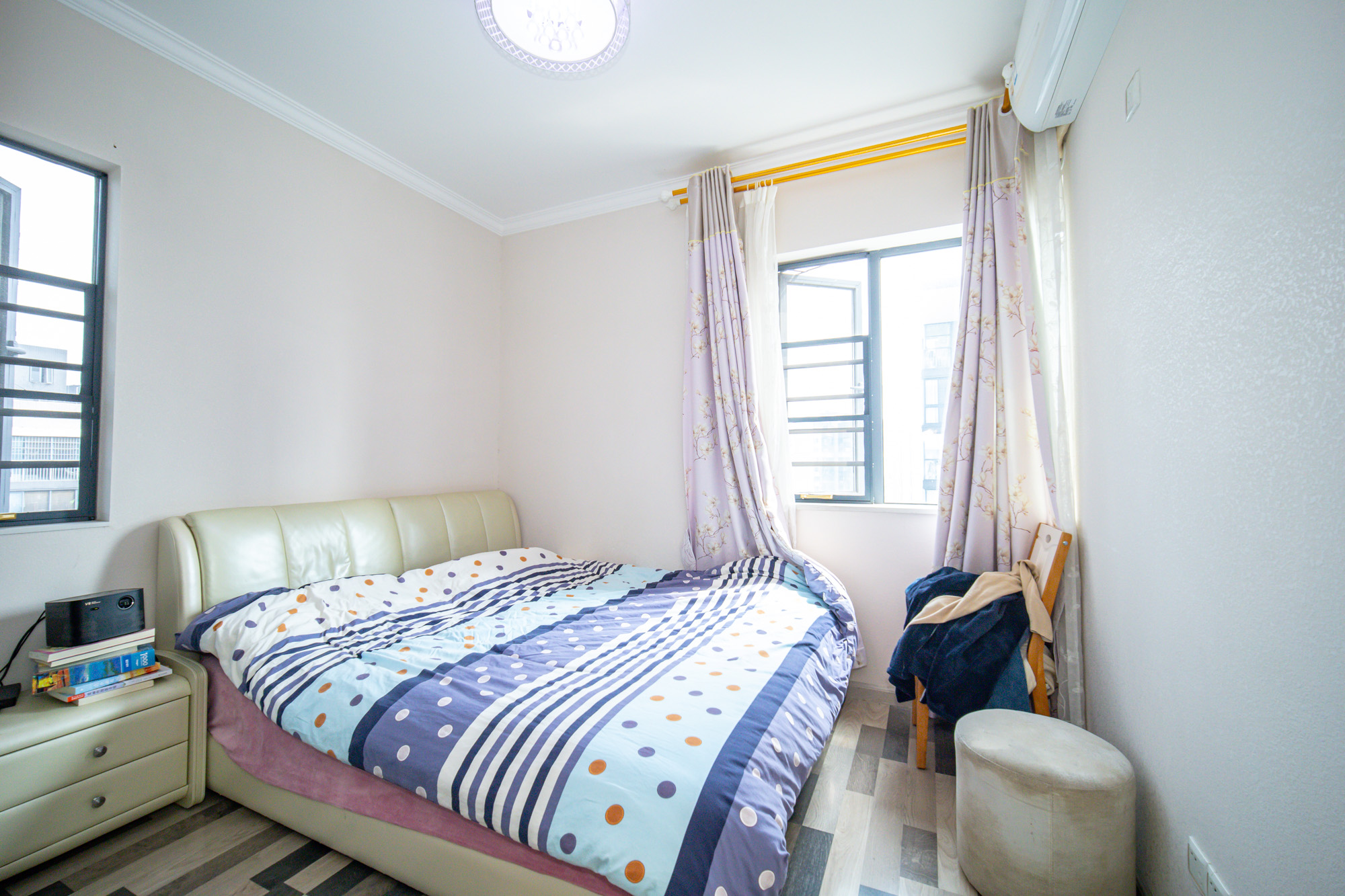 恒基凯旋门三期  3室2厅1卫    86.8万卧室