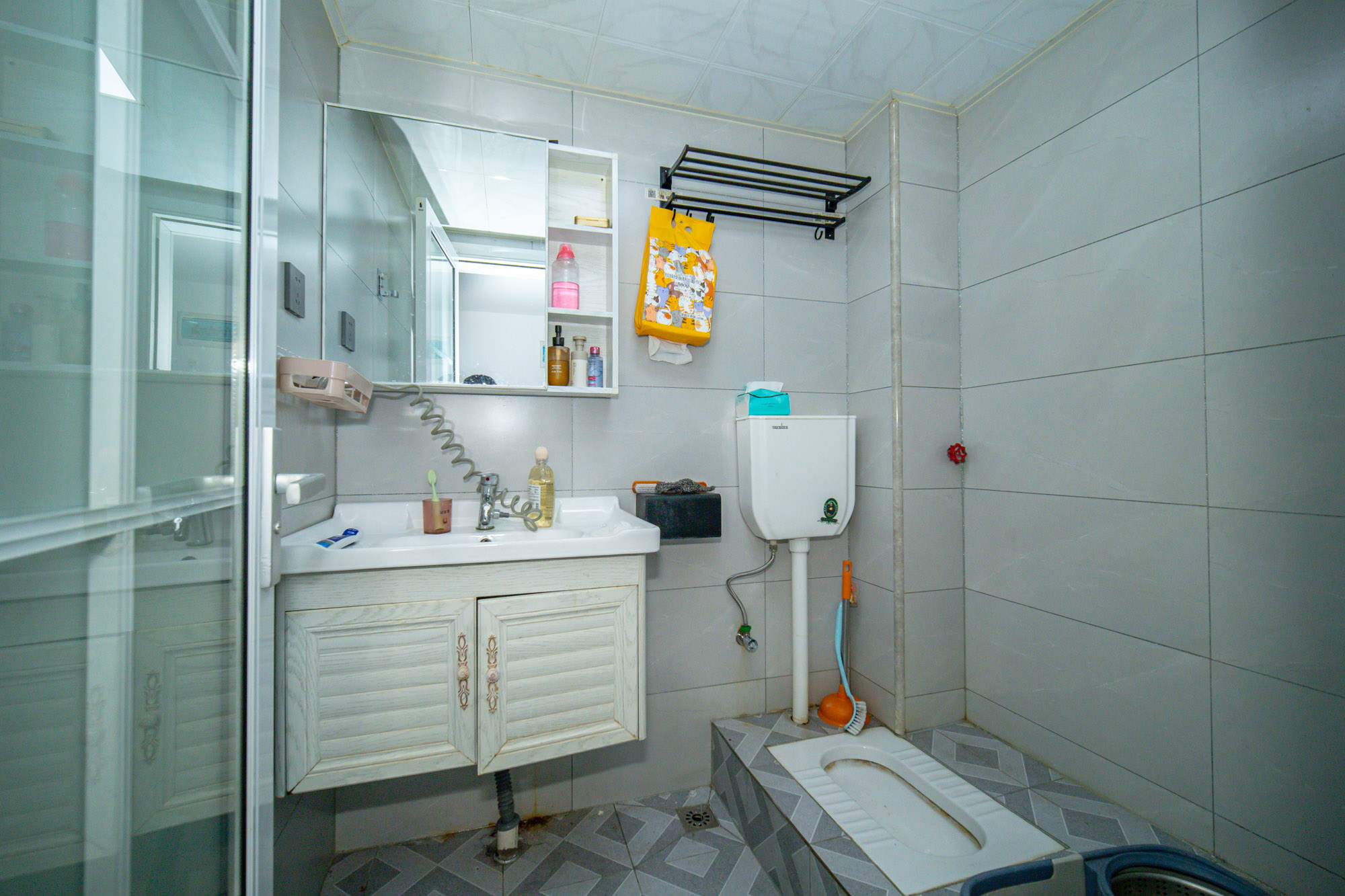 尚都美寓 1室1厅1卫 32.8万 尚都美寓 1室1厅1卫 32.8万卫生间