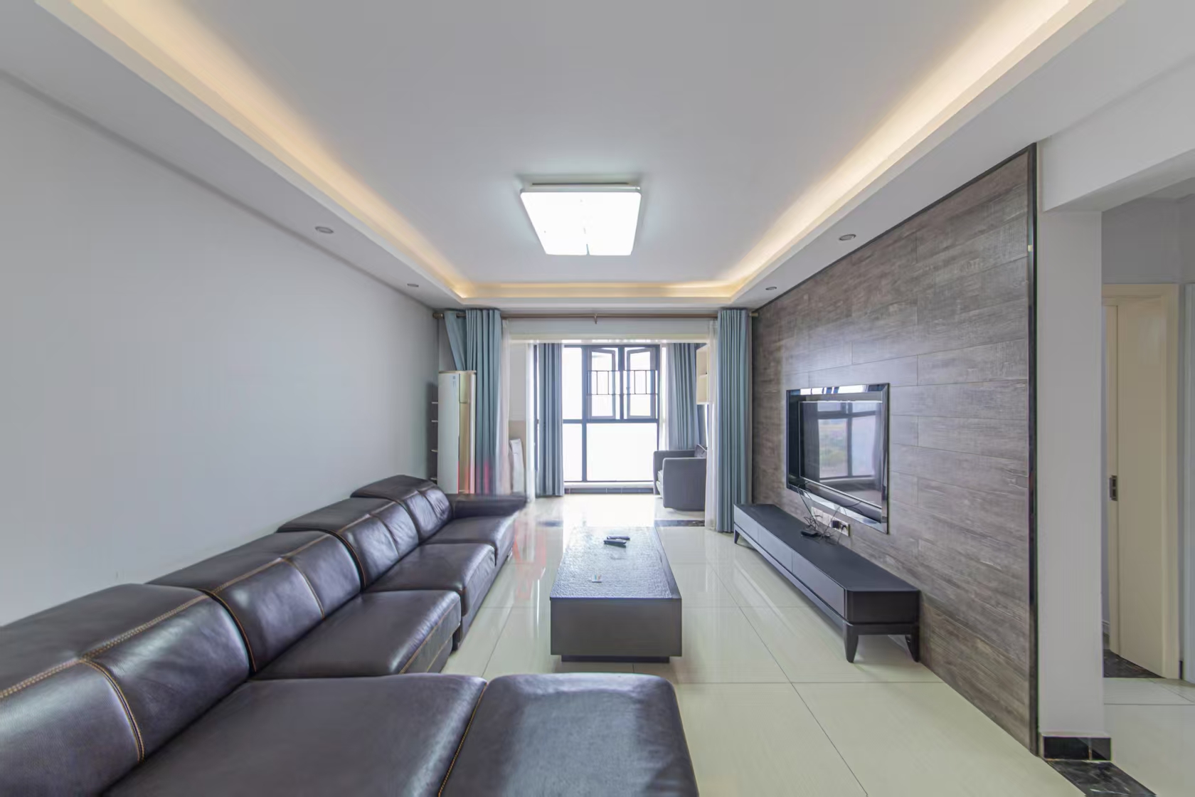 九峰远见 2室2厅1卫 95.8万 九峰远见 2室2厅1卫 95.8万客厅