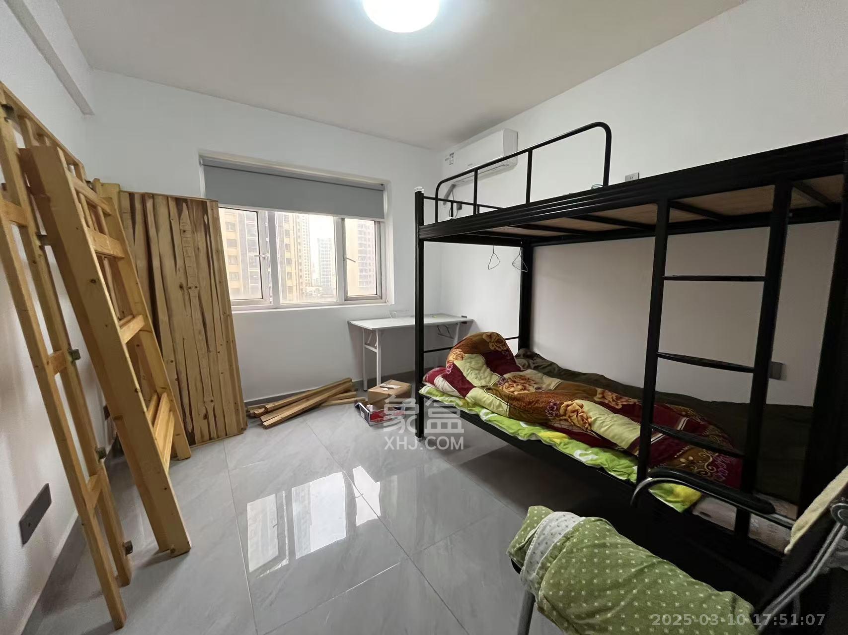 洋湖春园 4室2厅2卫 3000.0元/月 洋湖春园 4室2厅2卫 3000.0元/月室内图