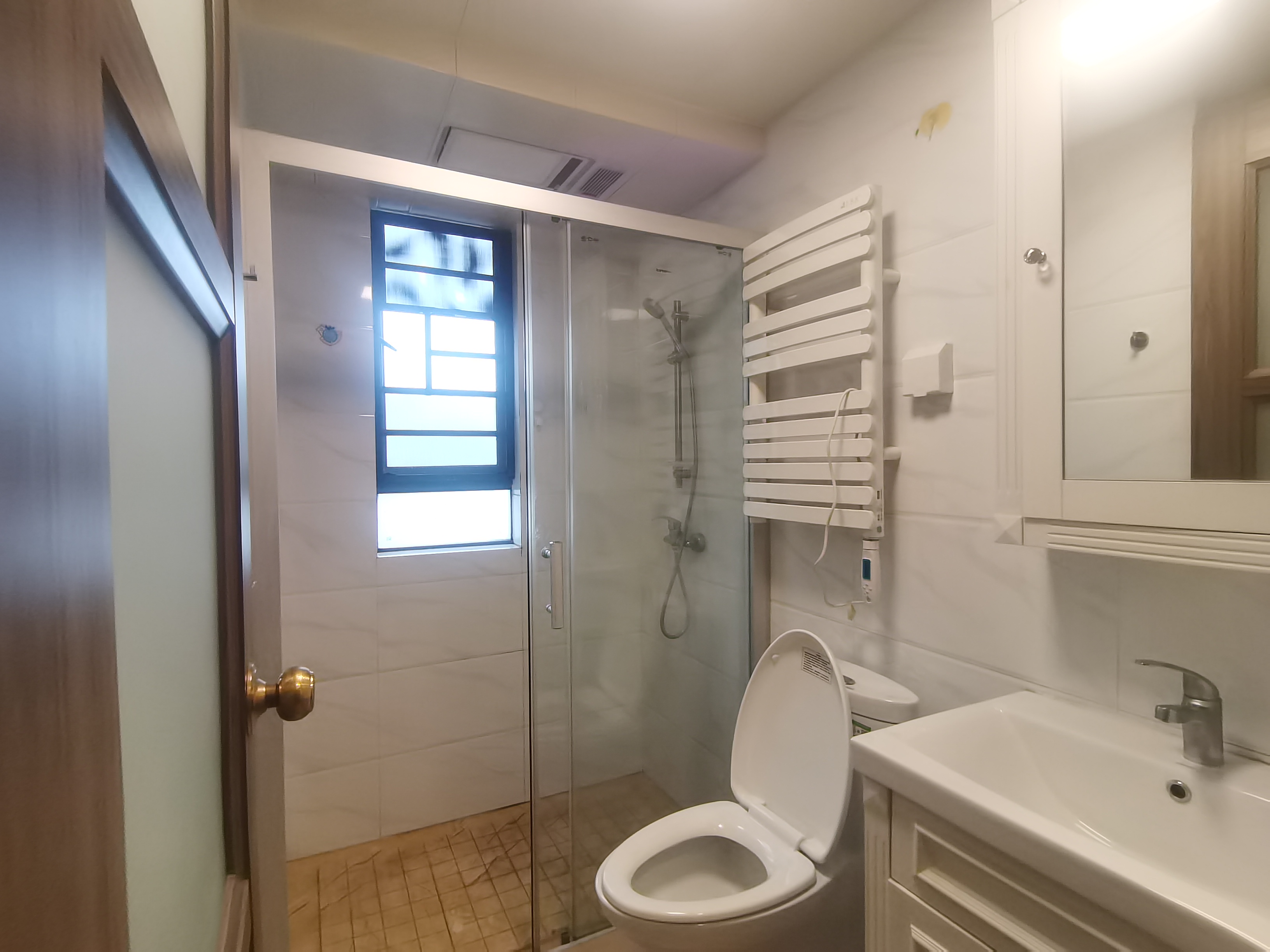 碧桂园梓山府 4室2厅2卫 2600.0元/月 碧桂园梓山府 4室2厅2卫 2600.0元/月室内图