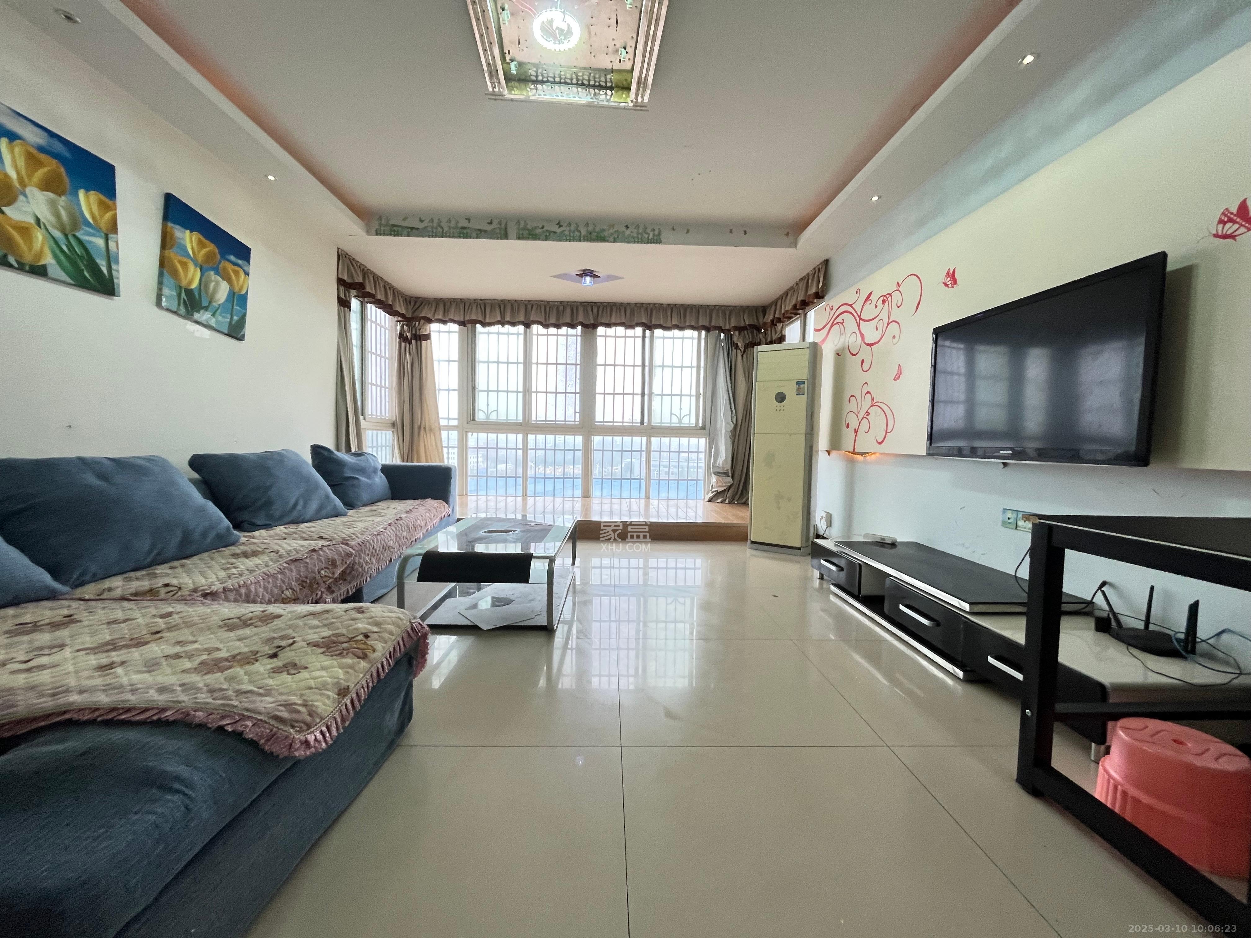 鑫天山城明珠 4室2厅2卫 1700.0元/月 鑫天山城明珠 4室2厅2卫 1700.0元/月室内图