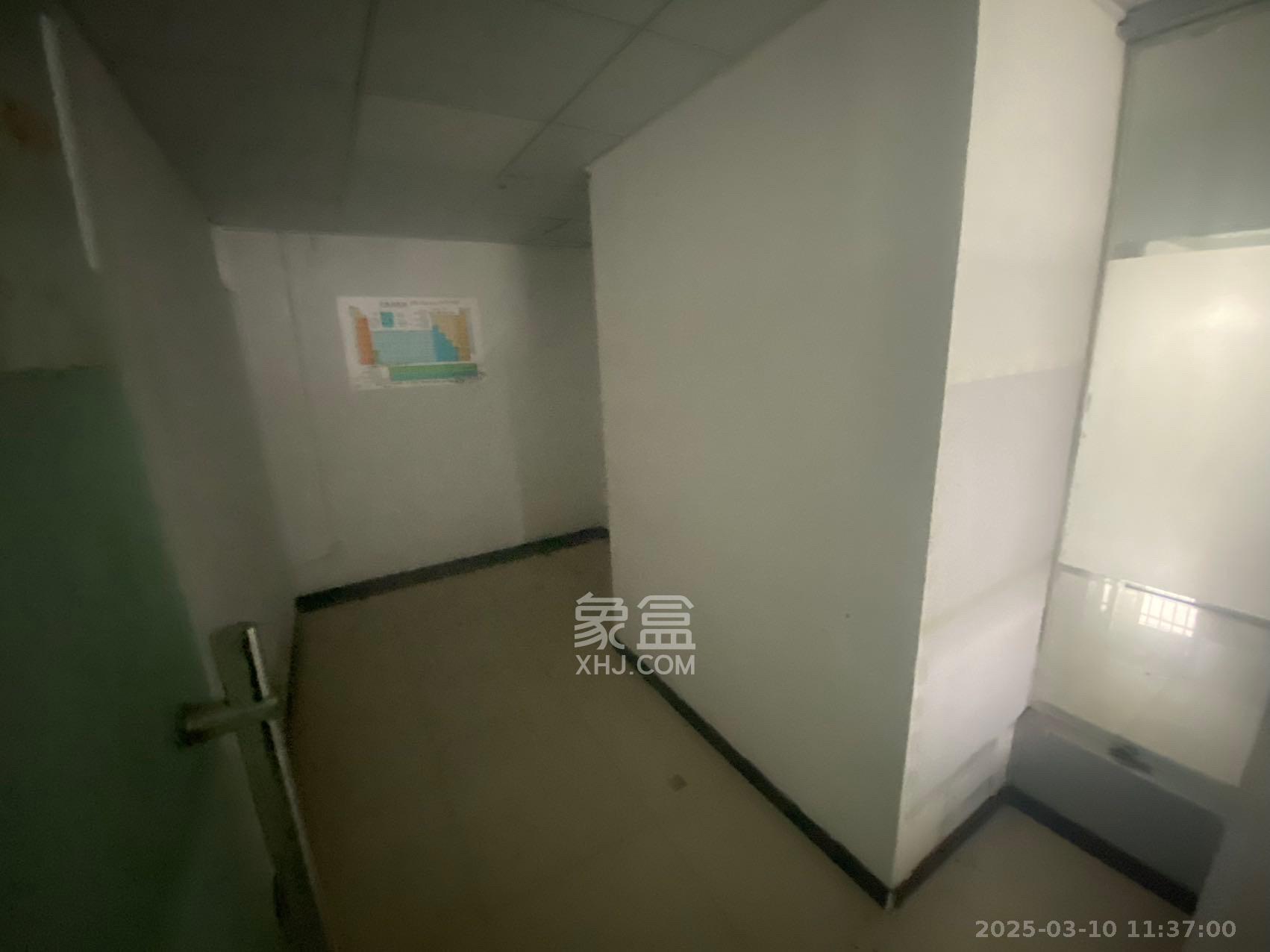 中扬大厦  6室1厅1卫    5500.0元/月 中扬大厦  6室1厅1卫    5500.0元/月室内图1