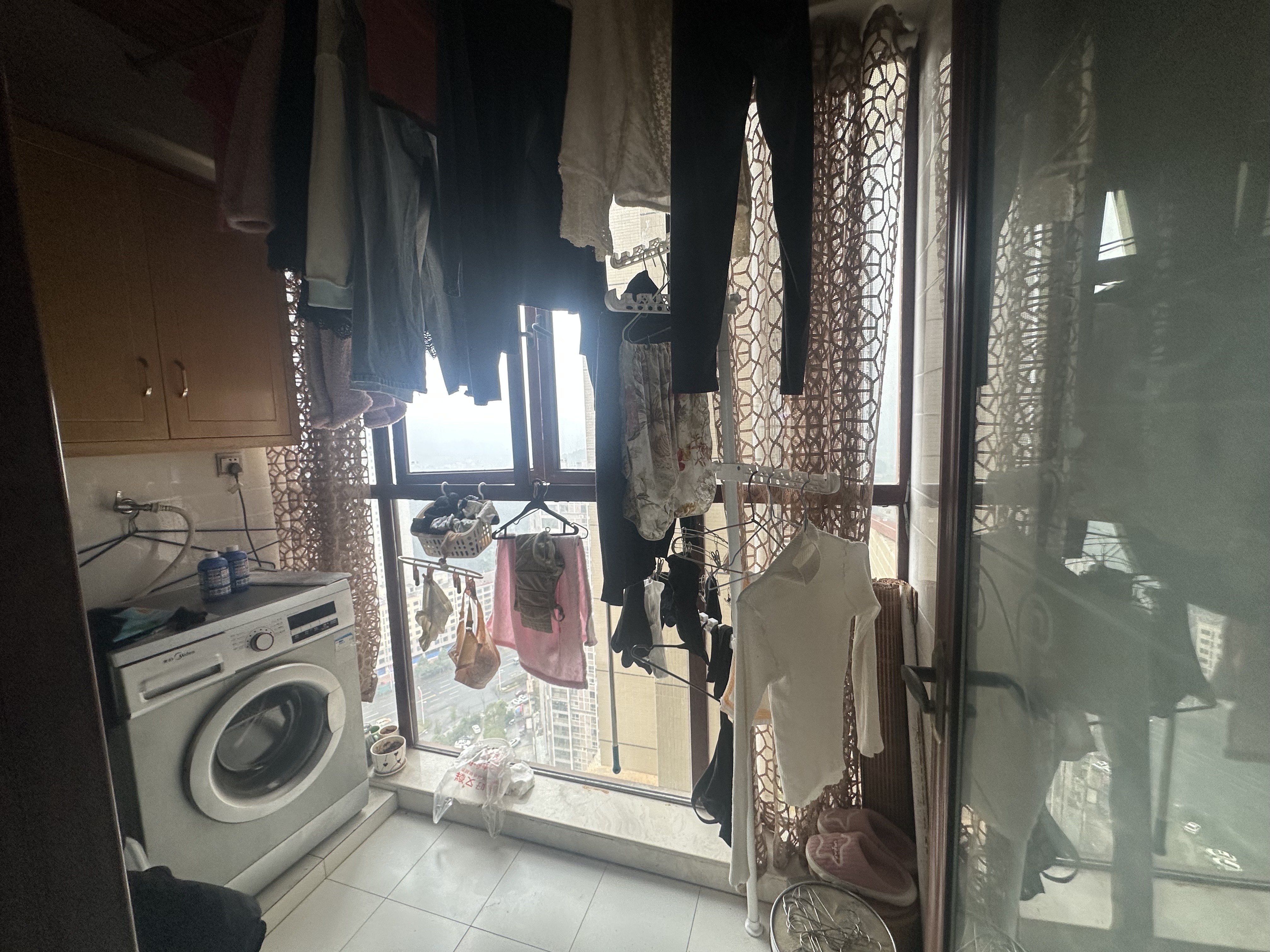 金和天下 4室2厅2卫 62.8万 金和天下 4室2厅2卫 62.8万客厅