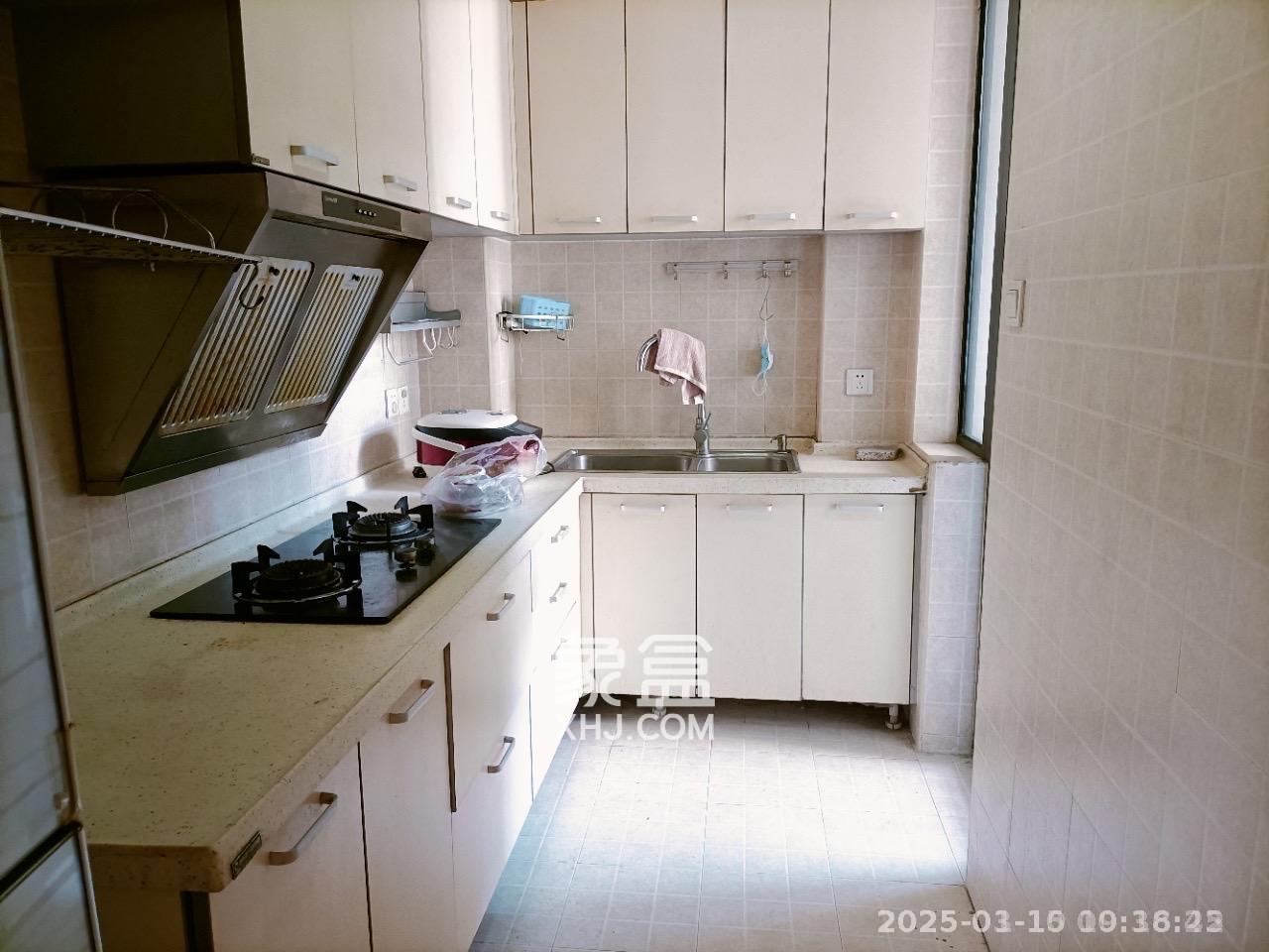 保利麓谷林语B区  3室2厅1卫   2000.00元/月室内图