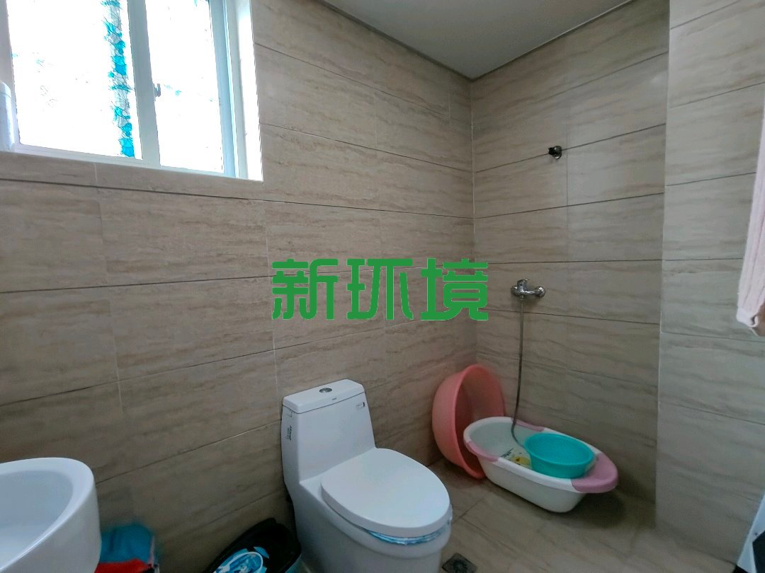 澧园金丰  3室2厅2卫   81.00万客厅