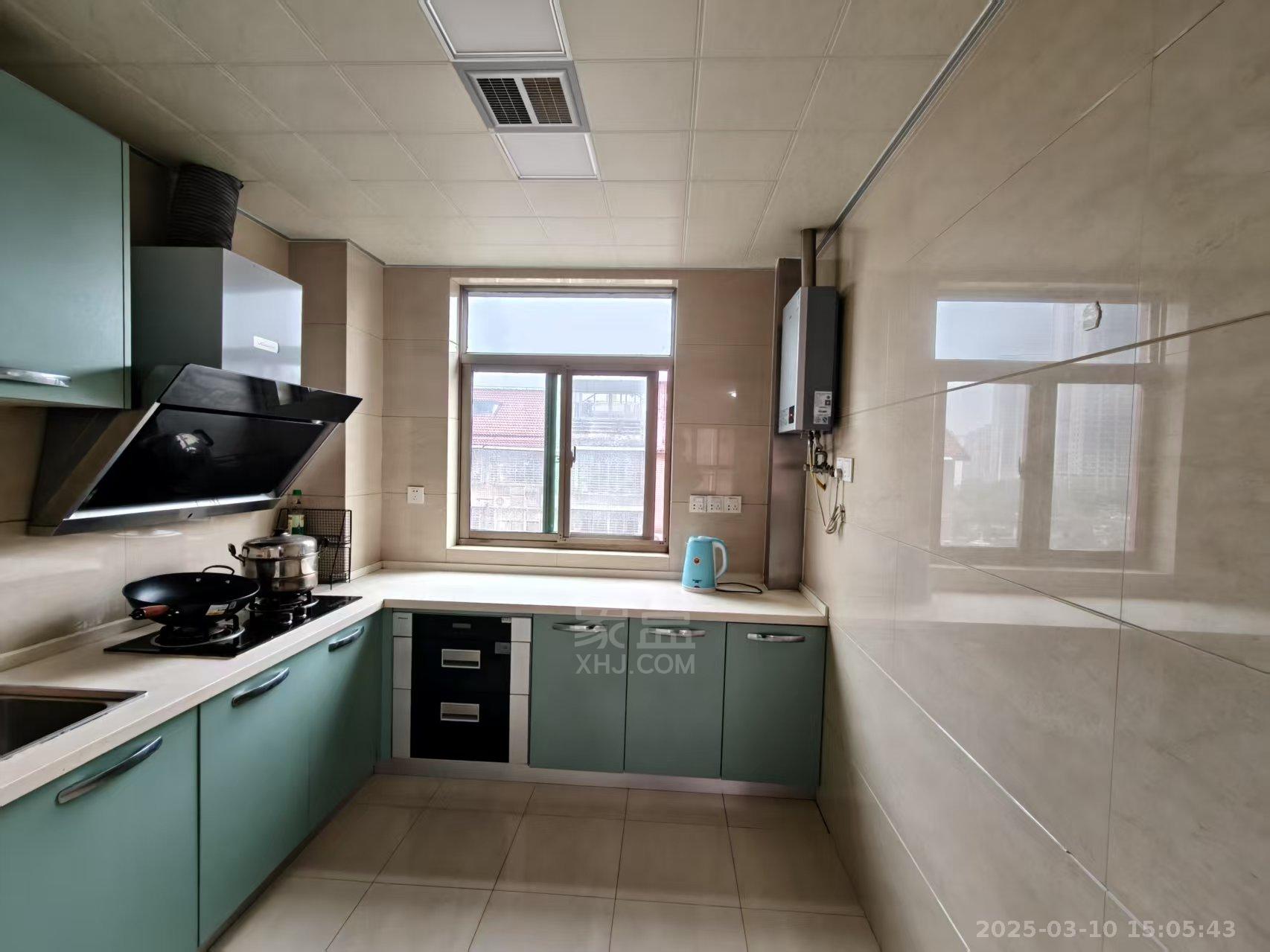 庐山恋 2室2厅2卫 1600.0元/月 庐山恋 2室2厅2卫 1600.0元/月室内图