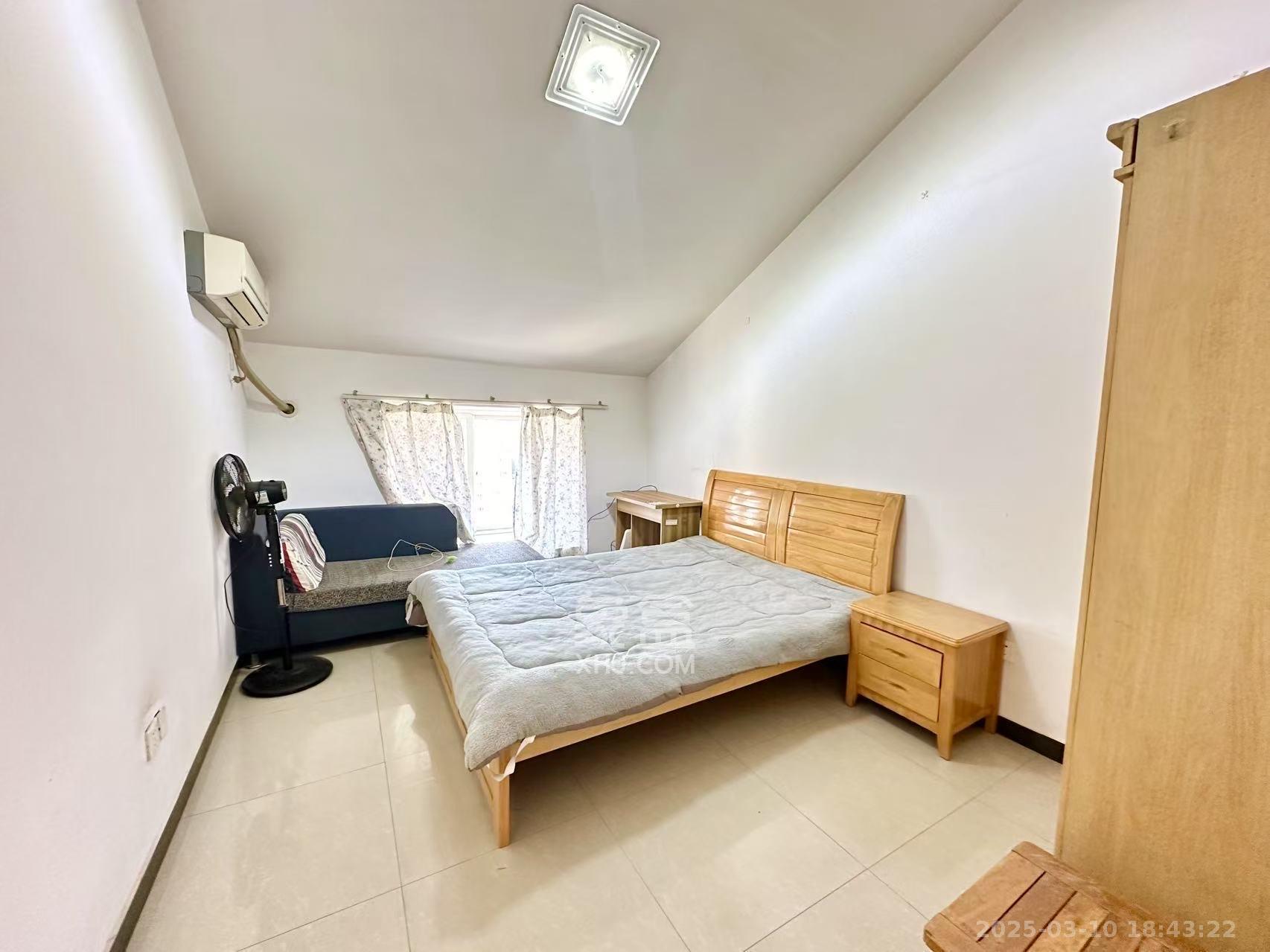 雅雀湖小区 4室2厅3卫 2000.0元/月 雅雀湖小区 4室2厅3卫 2000.0元/月室内图