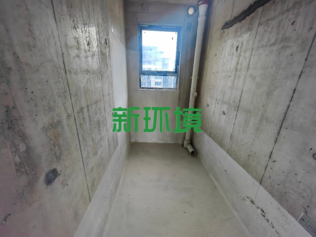 荣盛花语书院  4室2厅2卫   88.00万客厅