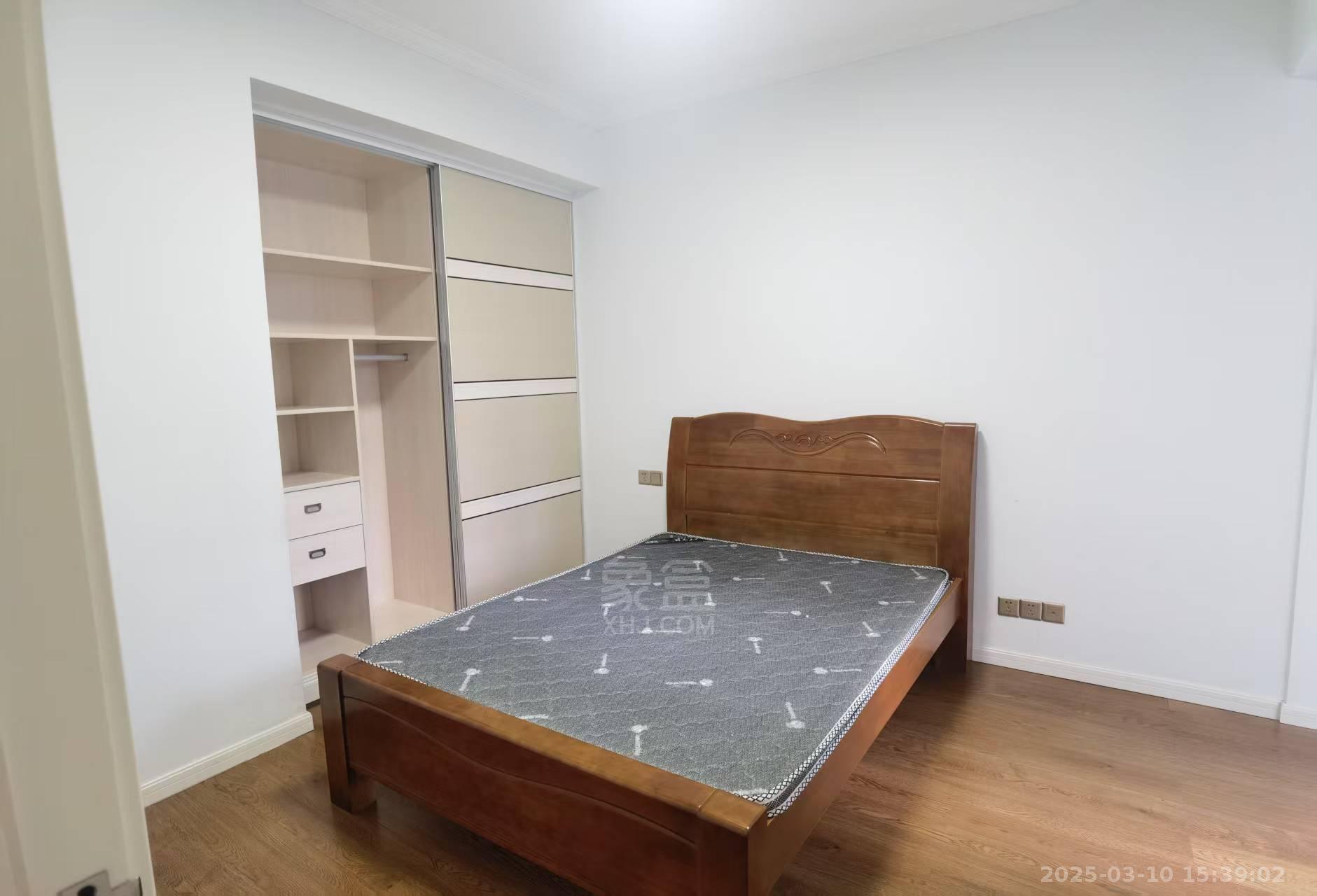 山水印象 3室2厅2卫 2000.0元/月 山水印象 3室2厅2卫 2000.0元/月室内图