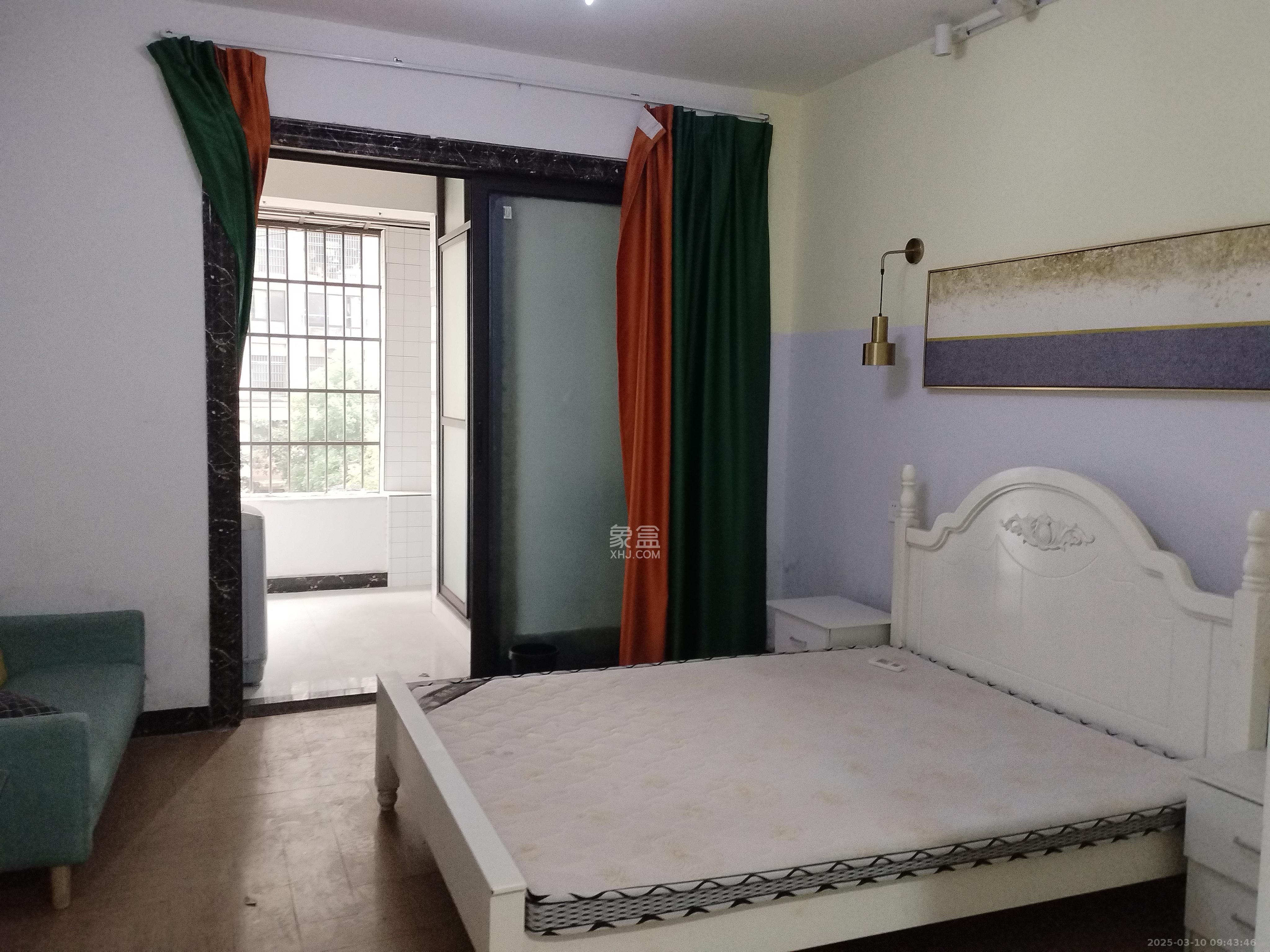 国泰九龙湾  1室1厅1卫    800.0元/月 国泰九龙湾  1室1厅1卫    800.0元/月室内图