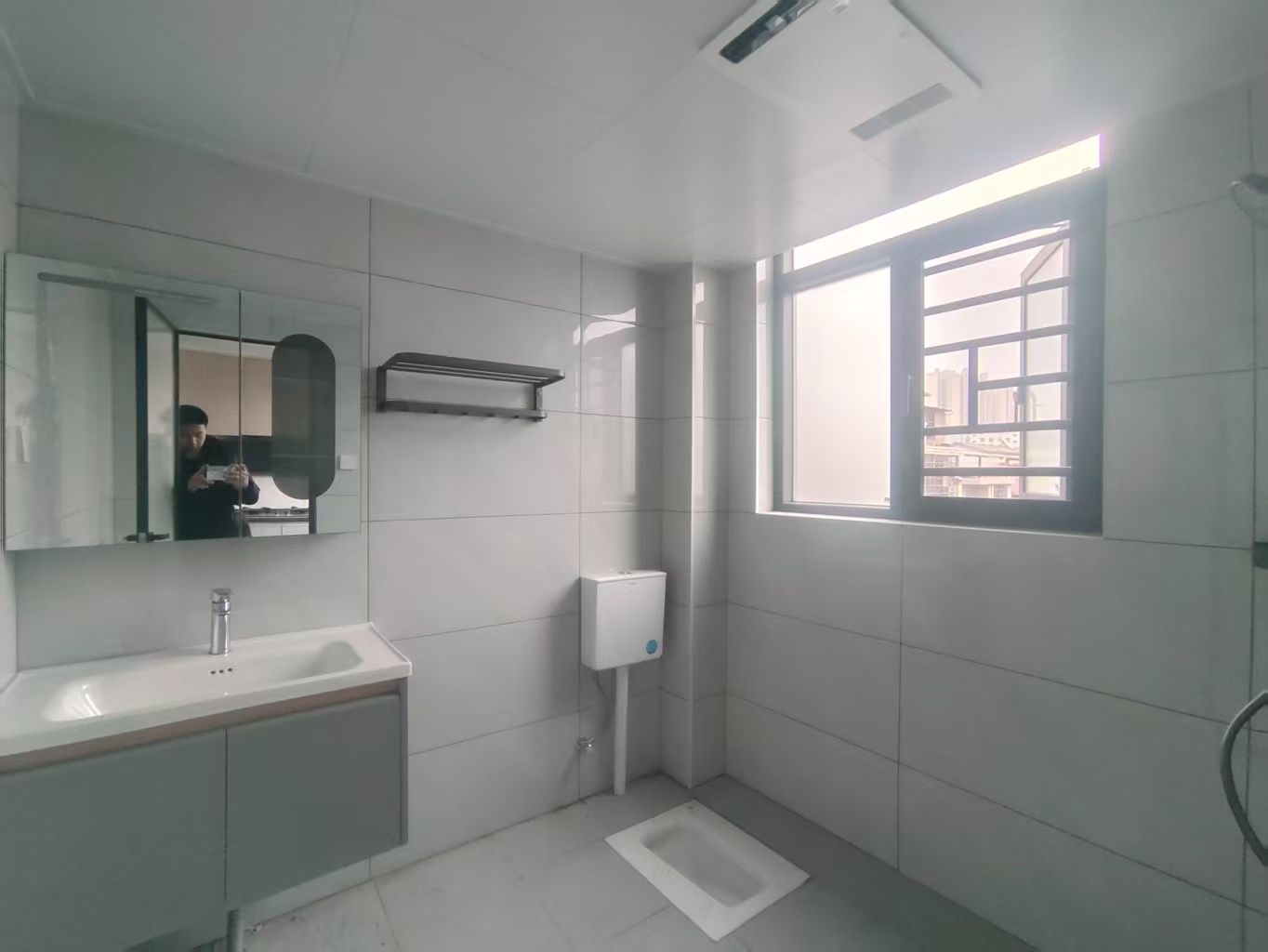 罗家小区西区 3室2厅2卫 1600.0元/月 罗家小区西区 3室2厅2卫 1600.0元/月室内图