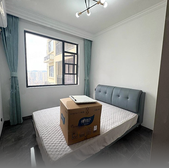 云泰天麓 4室2厅2卫 98.0万 云泰天麓 4室2厅2卫 98.0万卧室