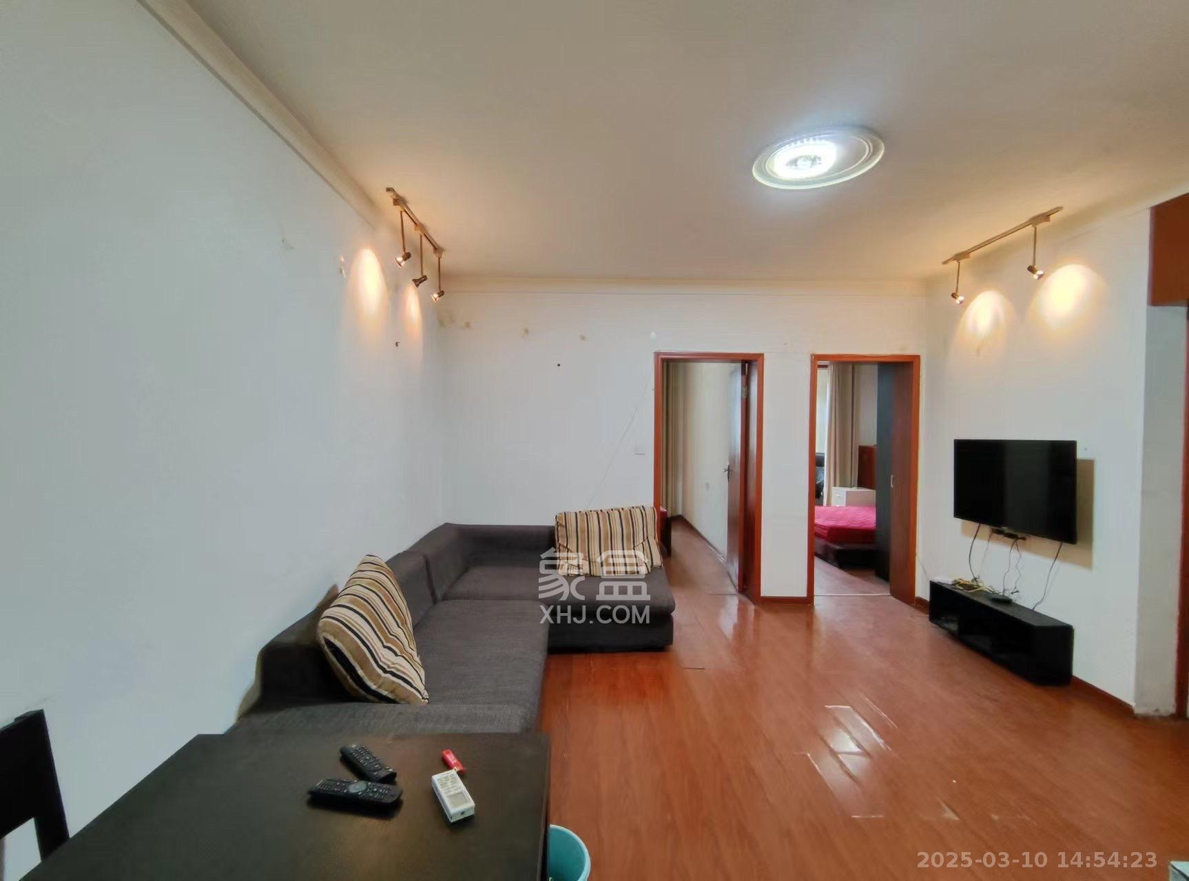 国立投资公司宿舍 2室1厅1卫 1900.0元/月 国立投资公司宿舍 2室1厅1卫 1900.0元/月室内图