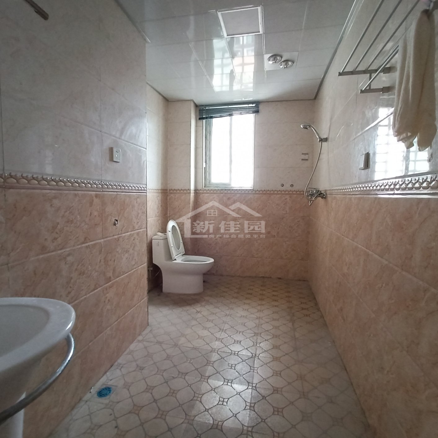 旺角佳园 5室2厅2卫 2500.0元/月 旺角佳园 5室2厅2卫 2500.0元/月室内图