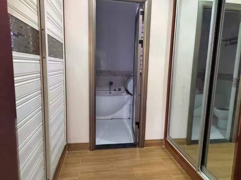 翡翠水城（住宅）  4室2厅2卫   5300.00元/月户型图