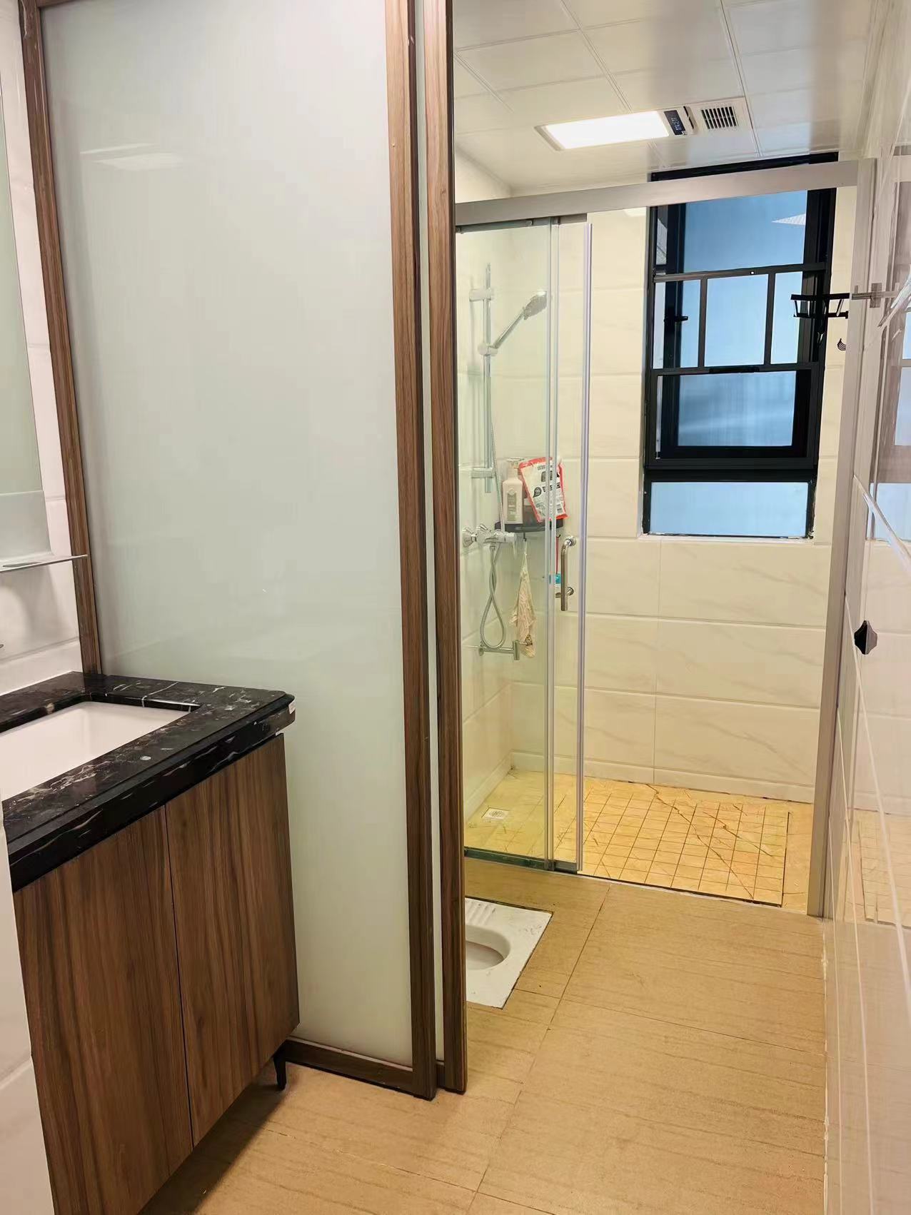 碧桂园梓山府 3室2厅2卫 2000.0元/月 碧桂园梓山府 3室2厅2卫 2000.0元/月室内图