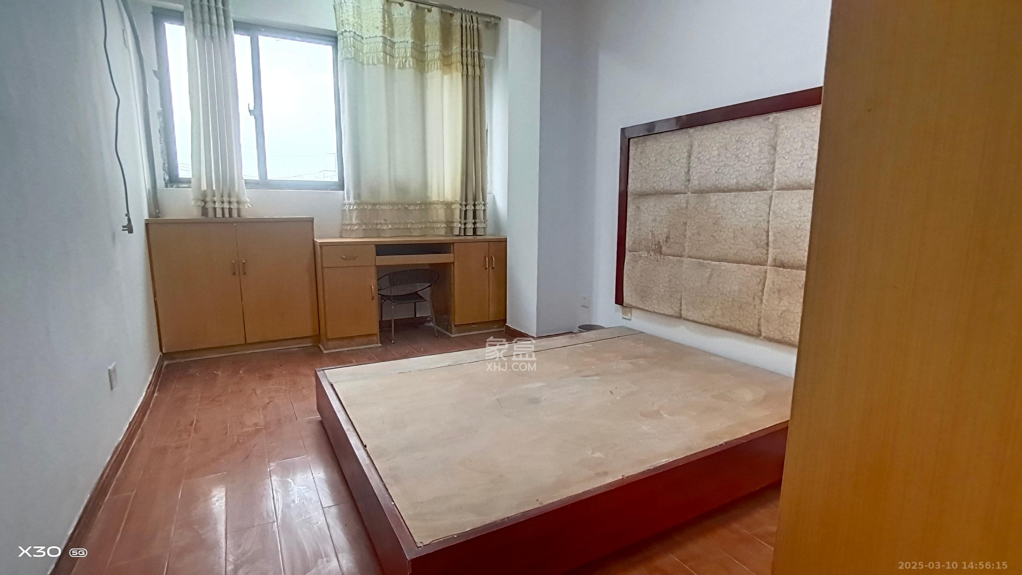 阳光晶城 2室2厅1卫 1800.0元/月 阳光晶城 2室2厅1卫 1800.0元/月室内图