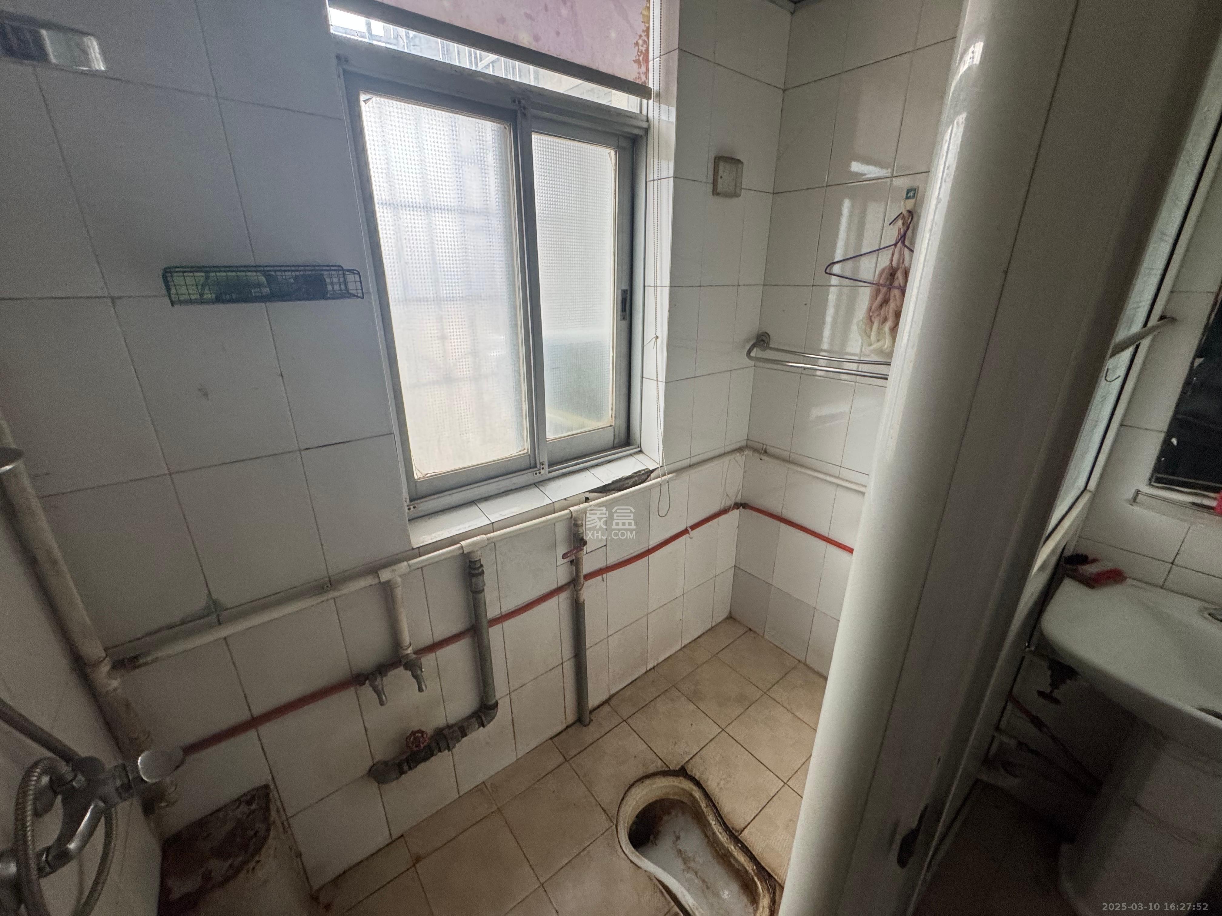 长沙机床厂宿舍 3室2厅1卫 1500.0元/月 长沙机床厂宿舍 3室2厅1卫 1500.0元/月室内图