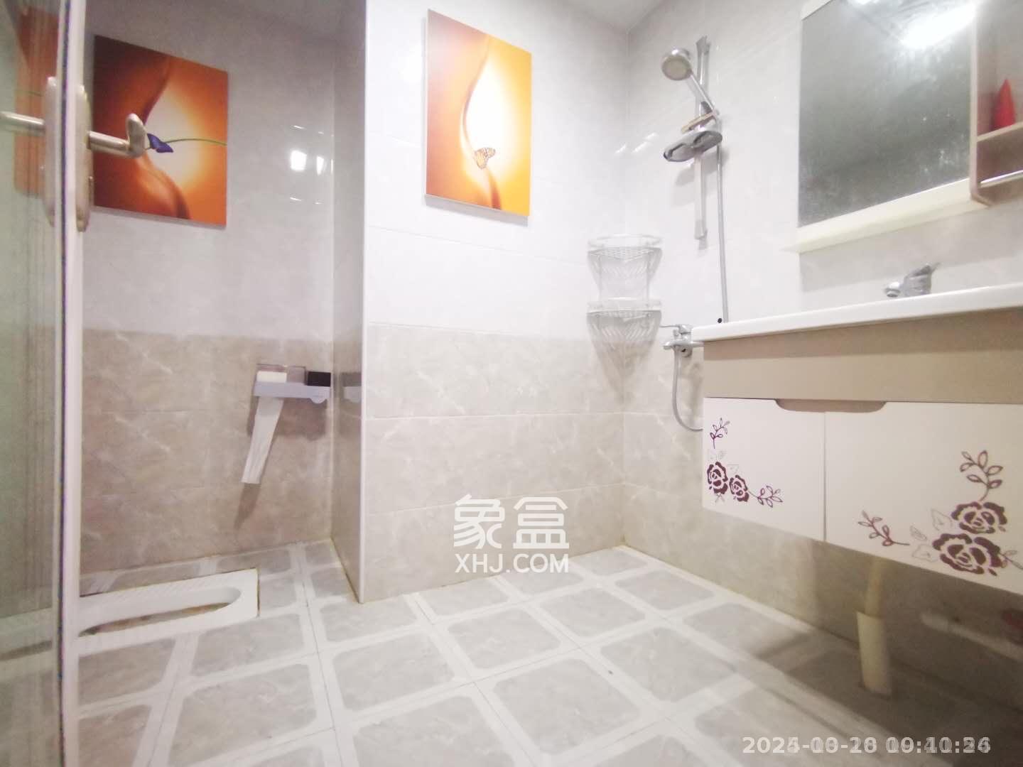 保利麓谷林语I区  1室1厅1卫   1700.00元/月室内图