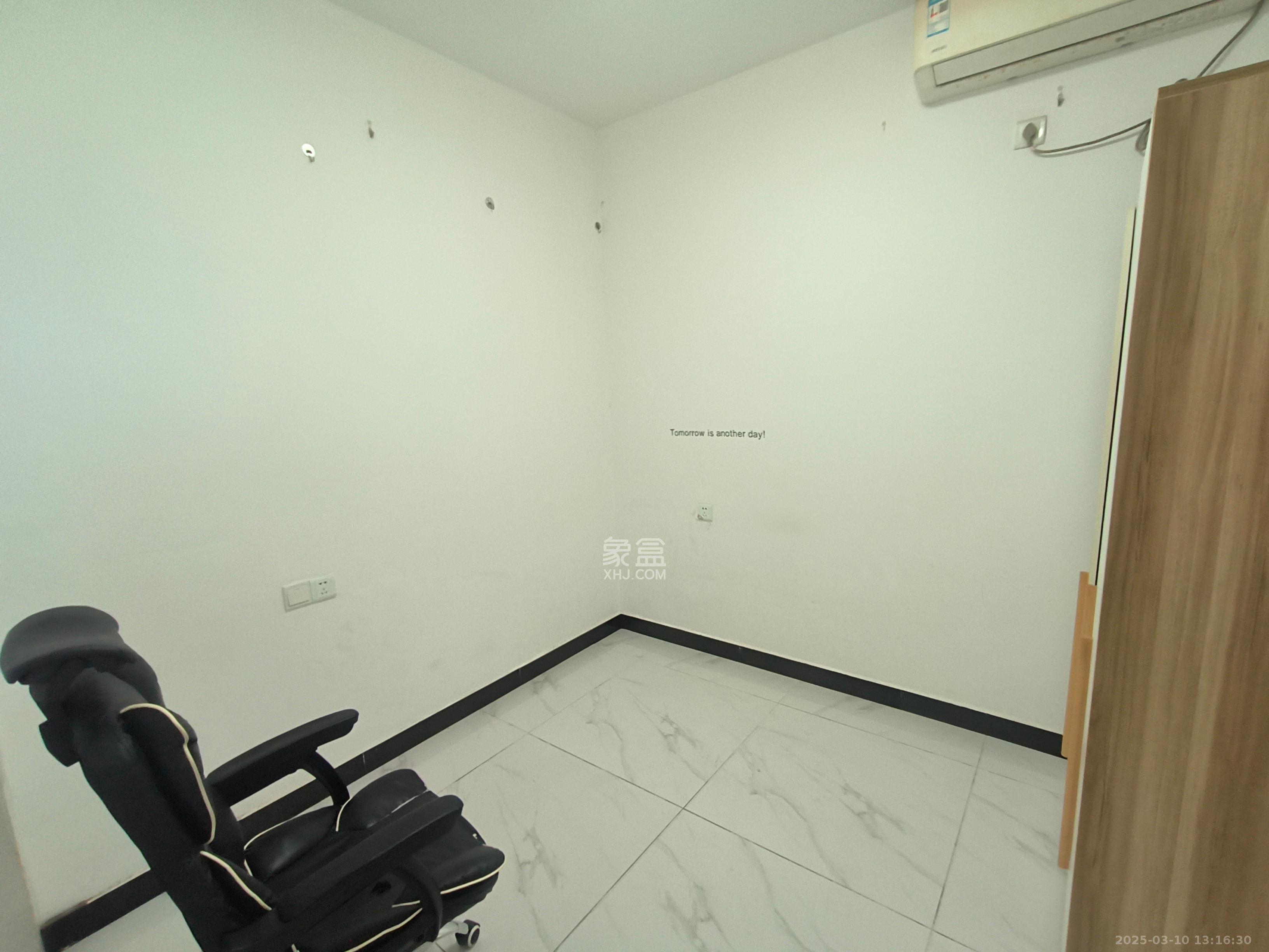 澳海月亮湾 3室2厅1卫 1700.0元/月 澳海月亮湾 3室2厅1卫 1700.0元/月室内图