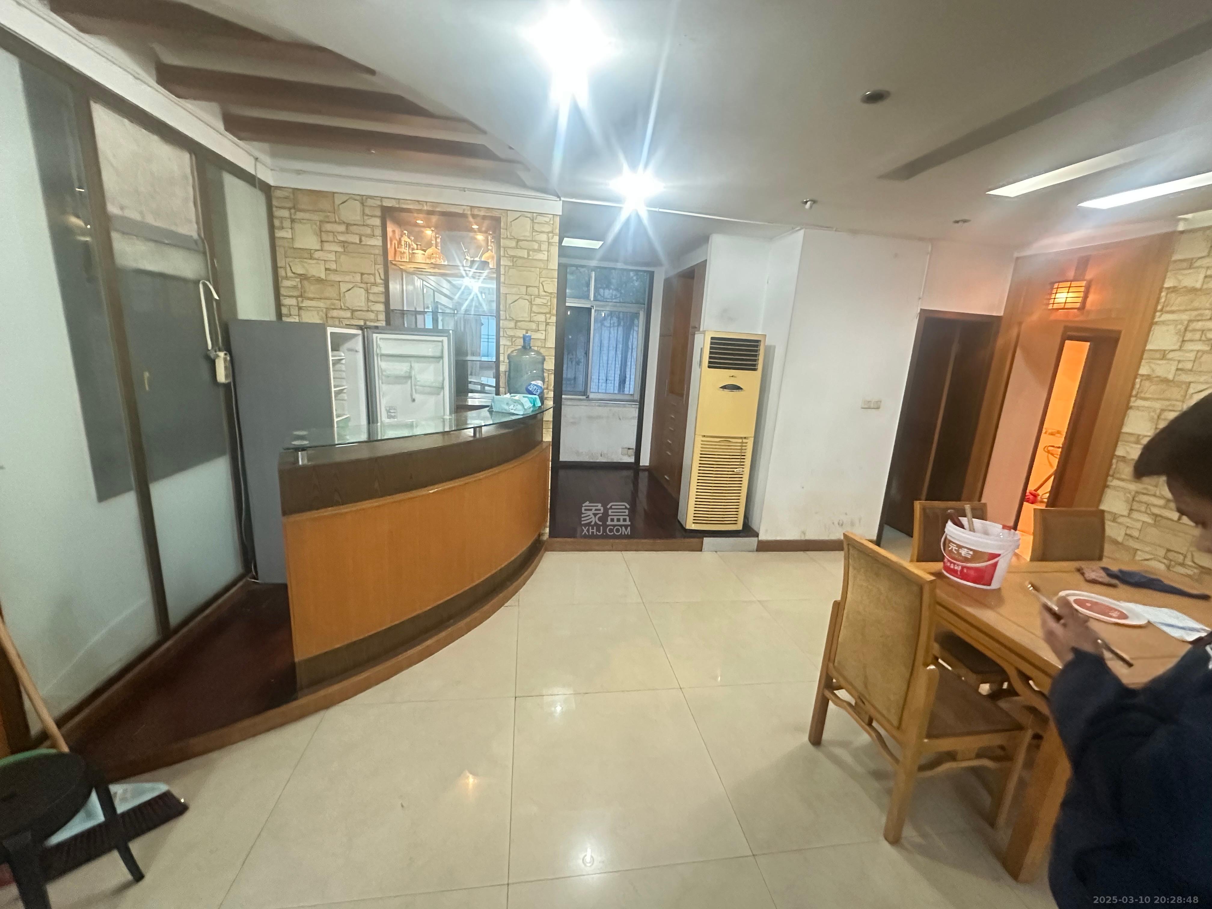 窑塘新村 1室0厅0卫 2000.0元/月 窑塘新村 1室0厅0卫 2000.0元/月室内图