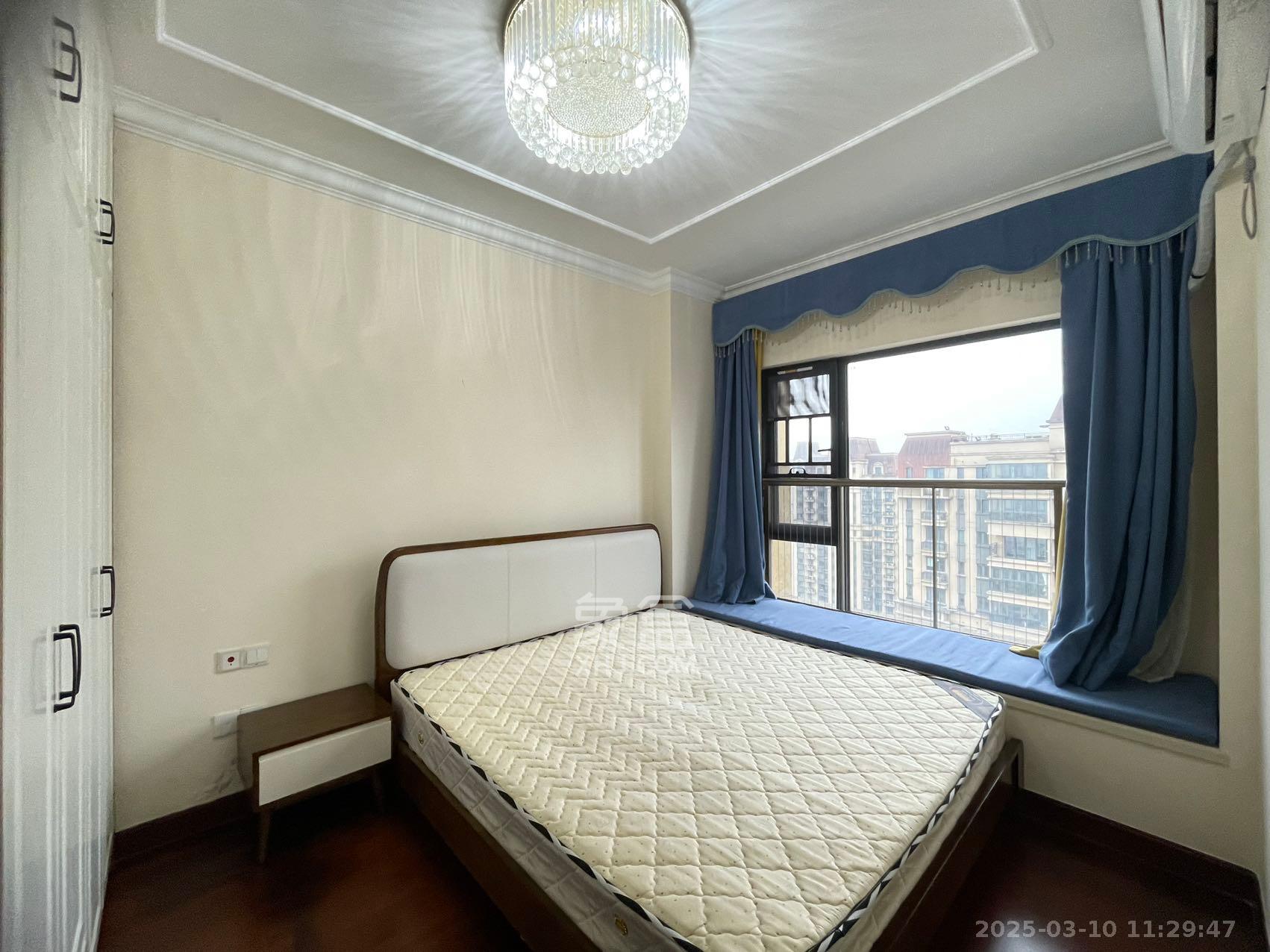 恒大江湾 3室2厅1卫 2300.0元/月 恒大江湾 3室2厅1卫 2300.0元/月室内图