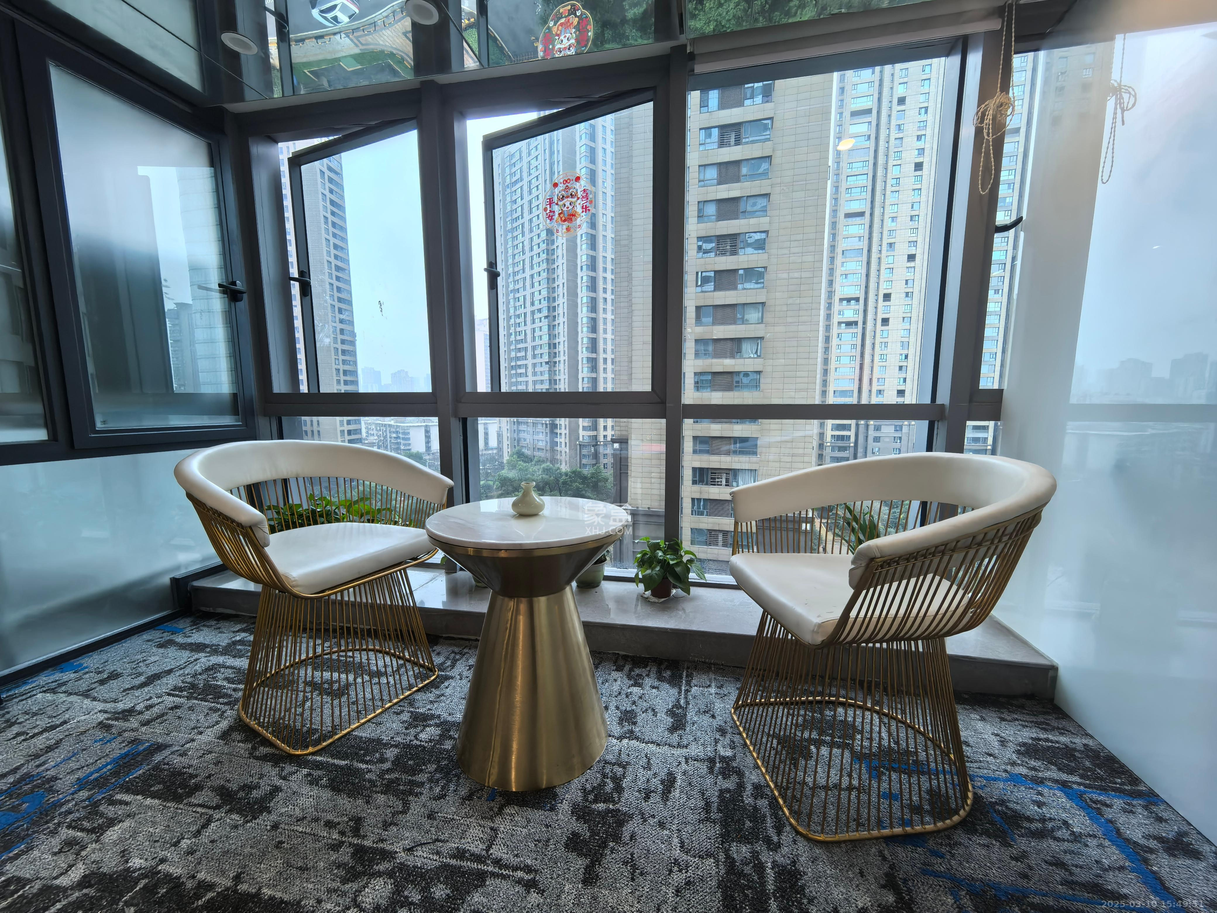 保利国际广场 1室1厅1卫 6800.0元/月 保利国际广场 1室1厅1卫 6800.0元/月室内图