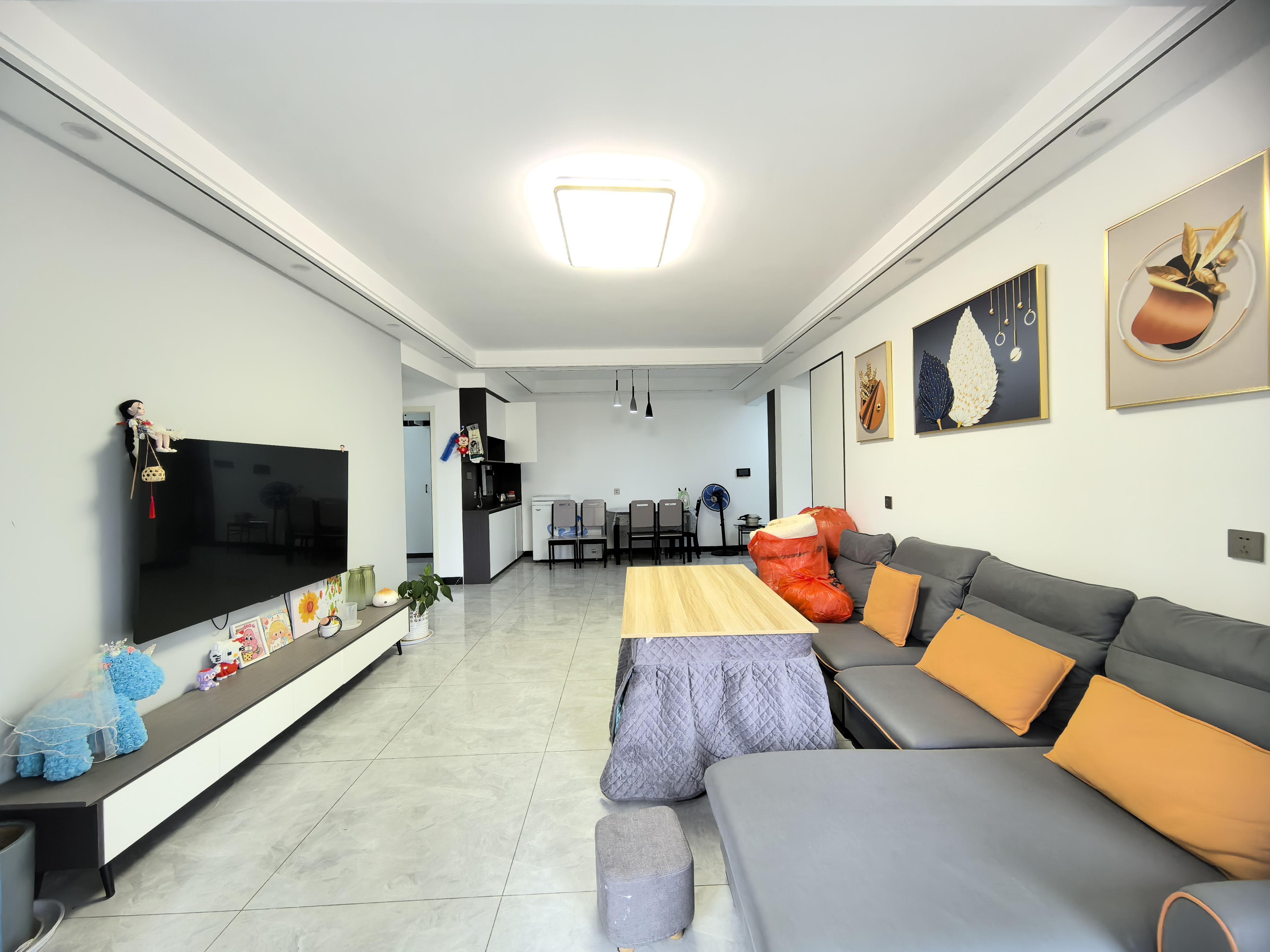 宁邦广场  3室2厅2卫    1800.0元/月 宁邦广场  3室2厅2卫    1800.0元/月室内图