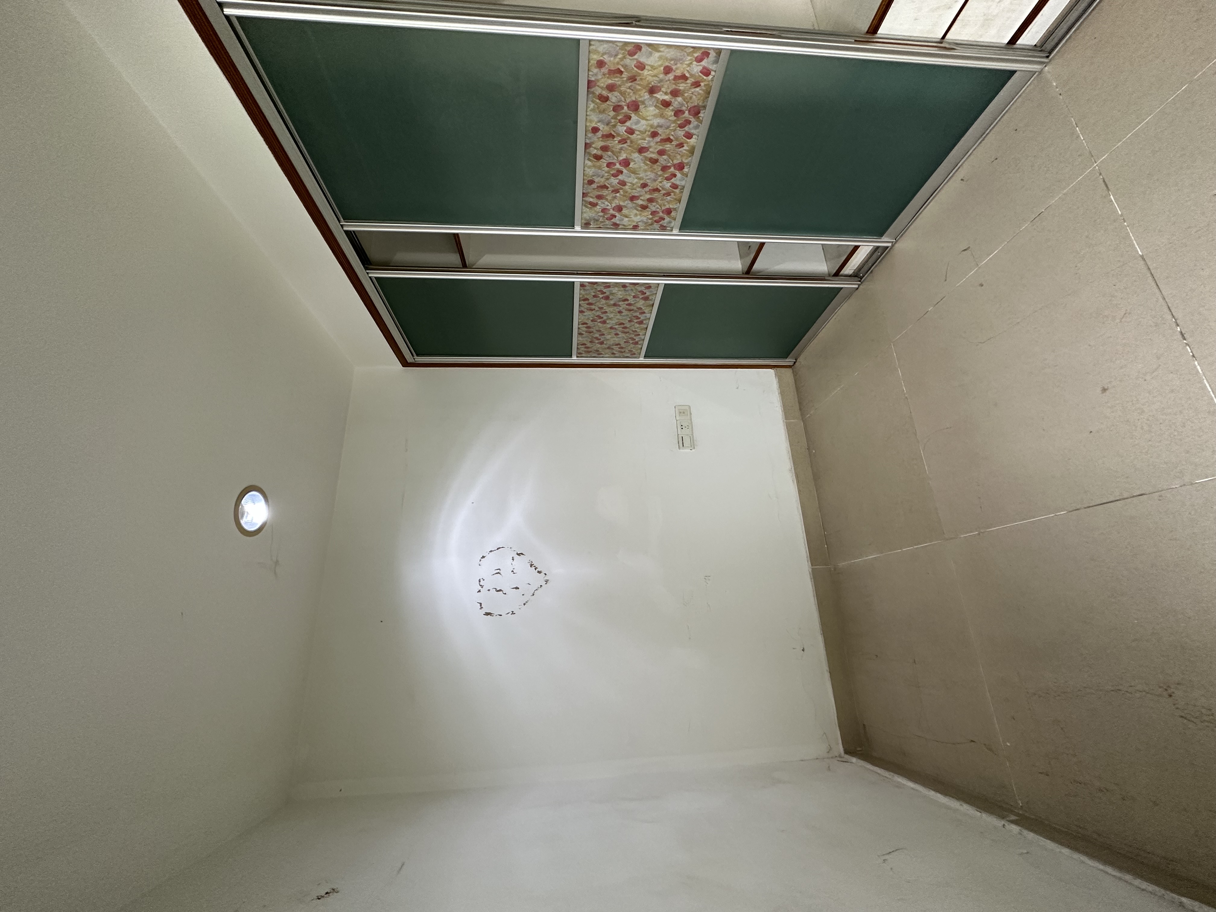 蓝天丽城 2室1厅1卫 80.0万 蓝天丽城 2室1厅1卫 80.0万客厅