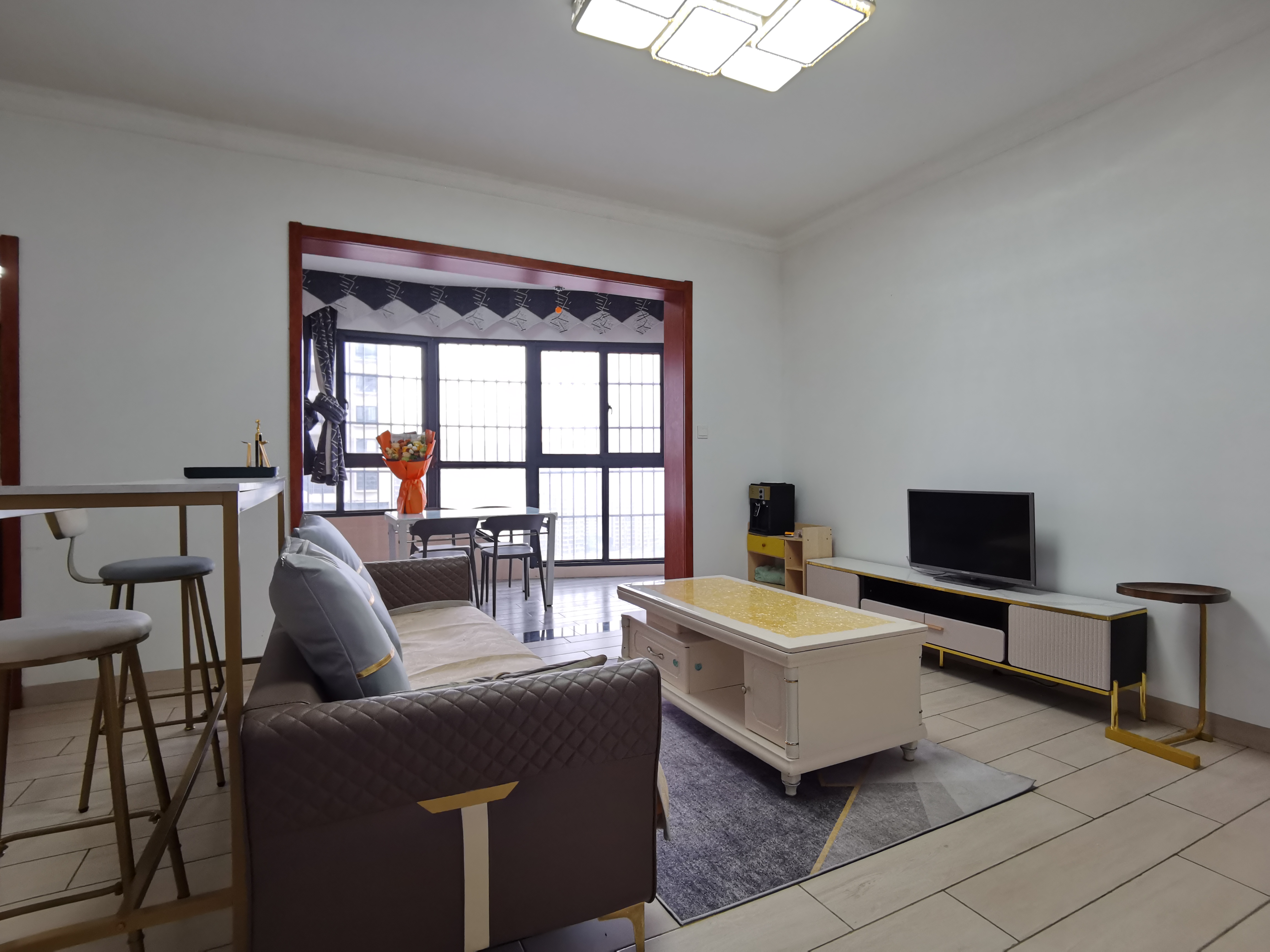 新城吾悦广场  3室2厅2卫   2800.00元/月室内图