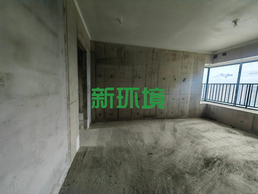 荣盛花语书院  4室2厅2卫   88.00万客厅