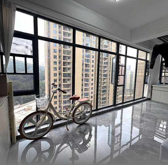 云泰天麓 4室2厅2卫 98.0万 云泰天麓 4室2厅2卫 98.0万阳台