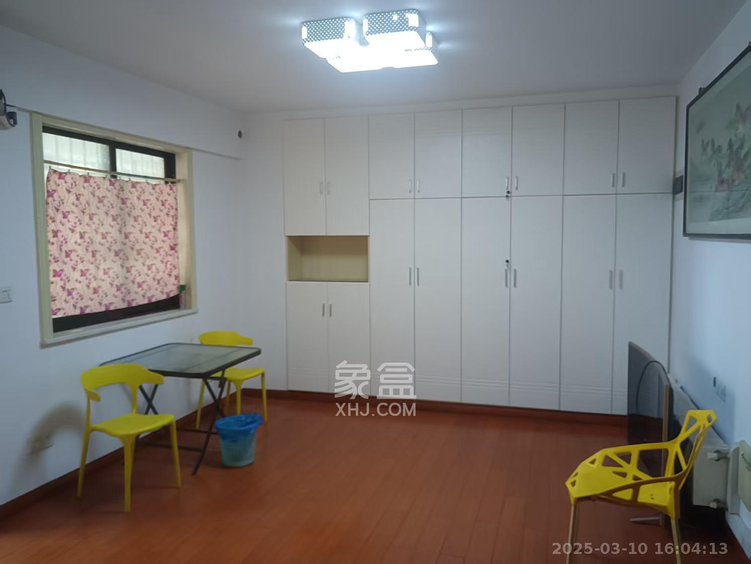 新世界百货(湖南供销大厦)  2室1厅1卫    3300.0元/月 新世界百货(湖南供销大厦)  2室1厅1卫    3300.0元/月室内图