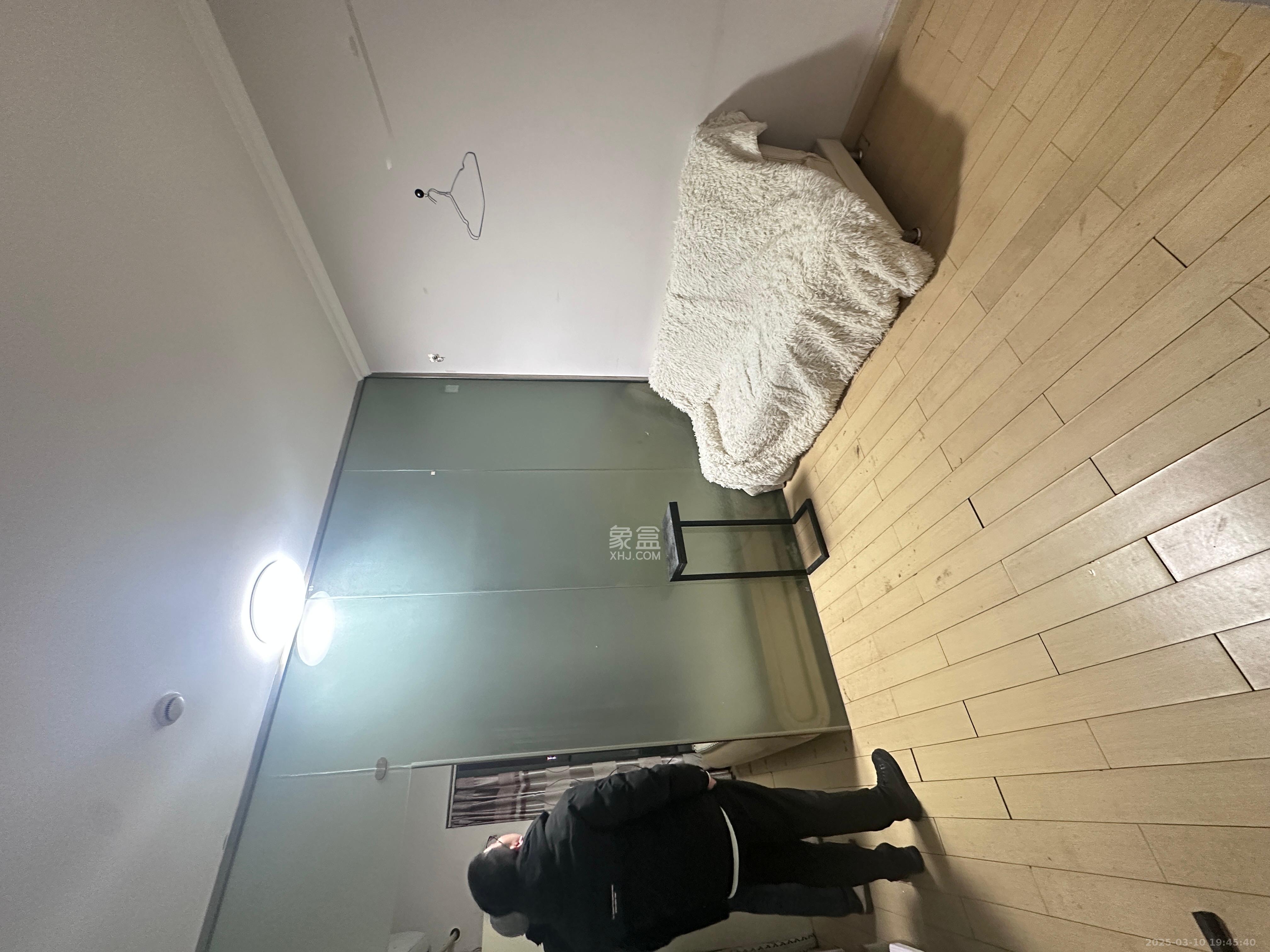 万科城市花园  1室1厅1卫   1300.00元/月室内图