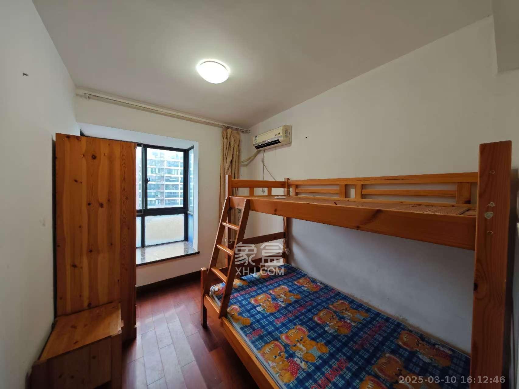 天城泰祥苑 3室2厅2卫 2500.0元/月 天城泰祥苑 3室2厅2卫 2500.0元/月室内图