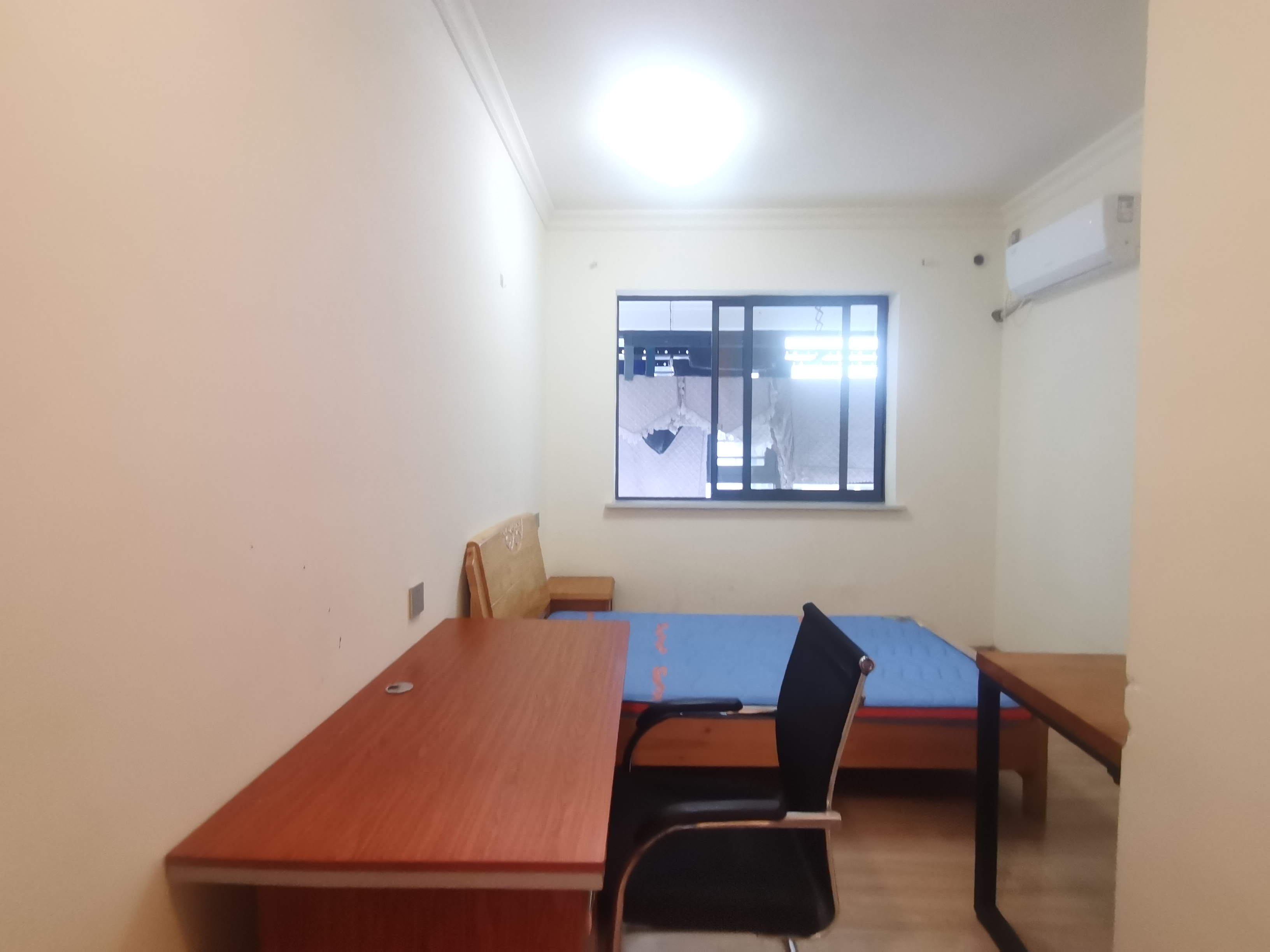 碧桂园梓山府 4室2厅2卫 2600.0元/月 碧桂园梓山府 4室2厅2卫 2600.0元/月室内图