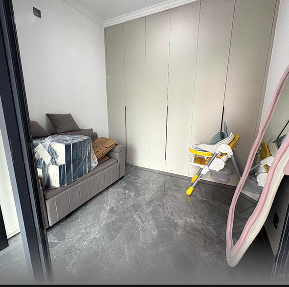 云泰天麓 4室2厅2卫 98.0万 云泰天麓 4室2厅2卫 98.0万卧室