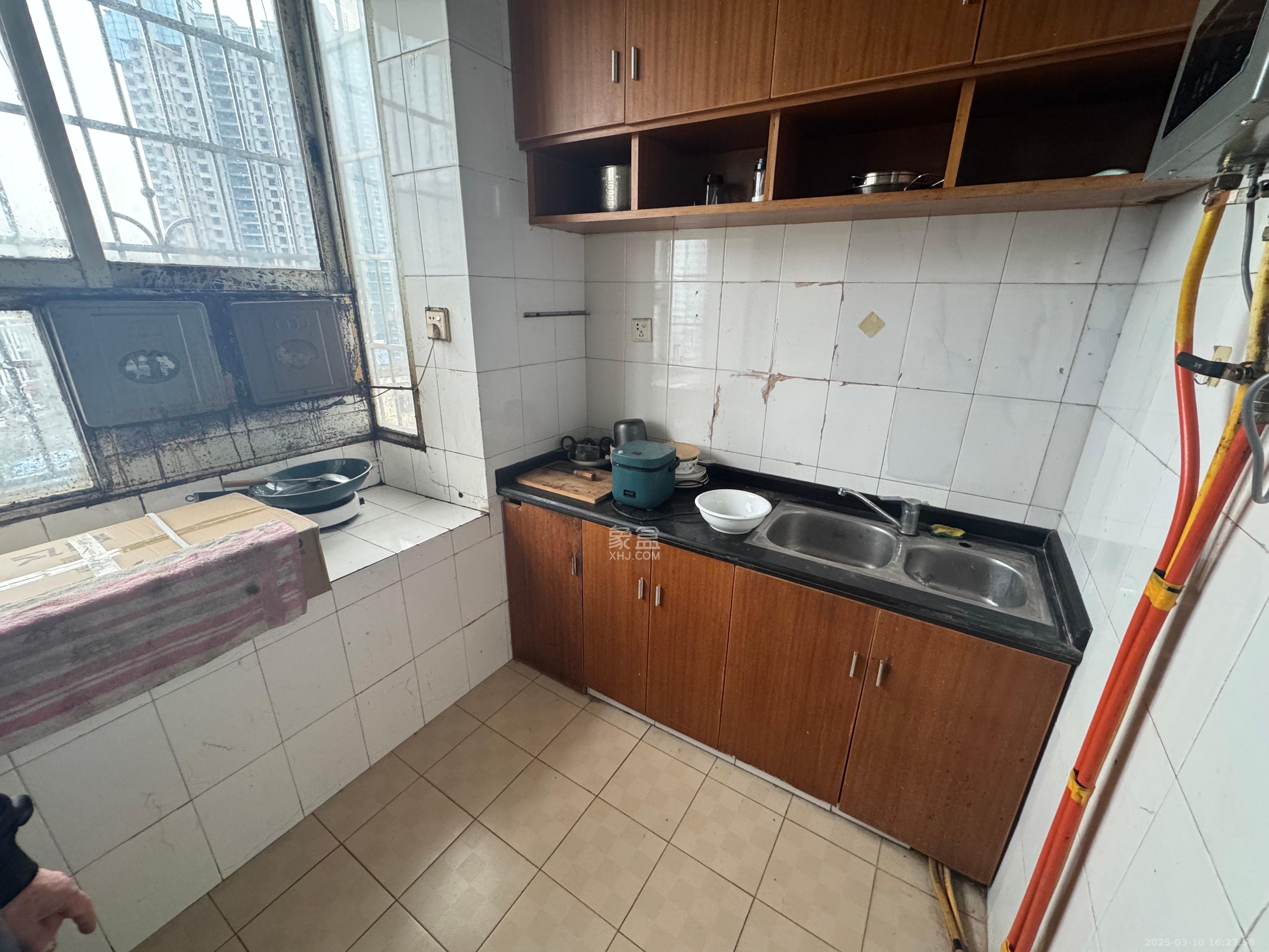 长沙机床厂宿舍 3室2厅1卫 1500.0元/月 长沙机床厂宿舍 3室2厅1卫 1500.0元/月室内图